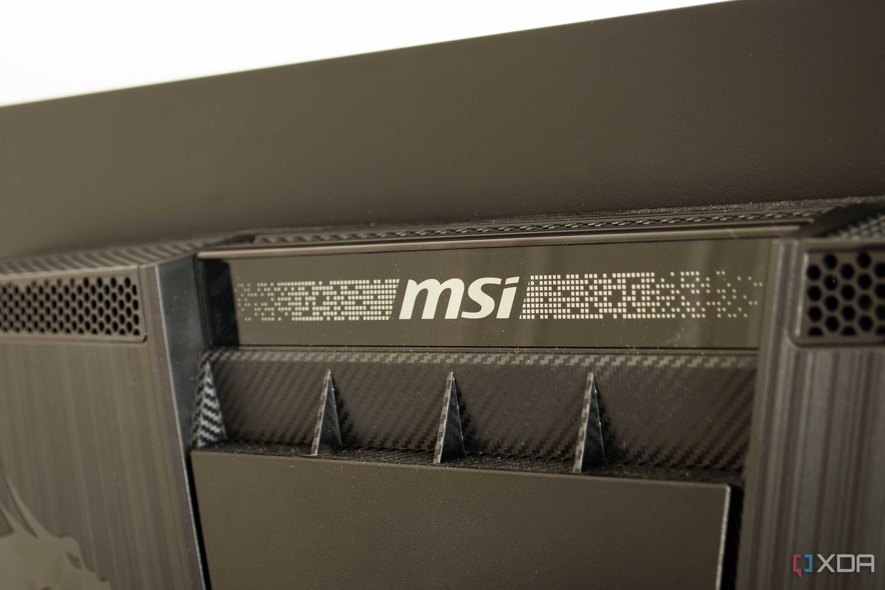 MSI-272URX-QD-OLED-logo