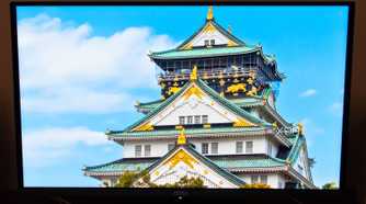 MSI 272URX QD-OLED with temple image