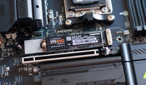 An image of an MSI MAG X870E Tomahawk Wifi ez ssd.