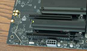 MSI-MAG-X870E-Tomahawk-Wifi-PCIE-2