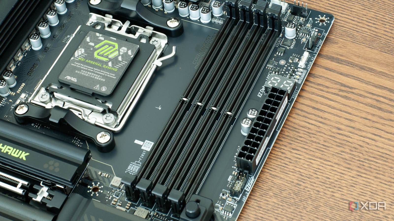 MSI-MAG-X870E Tomahawk Wif -ram slots