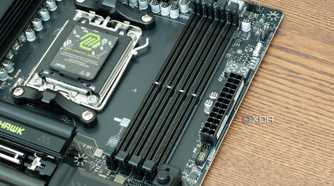 MSI-MAG-X870E Tomahawk Wif -ram slots