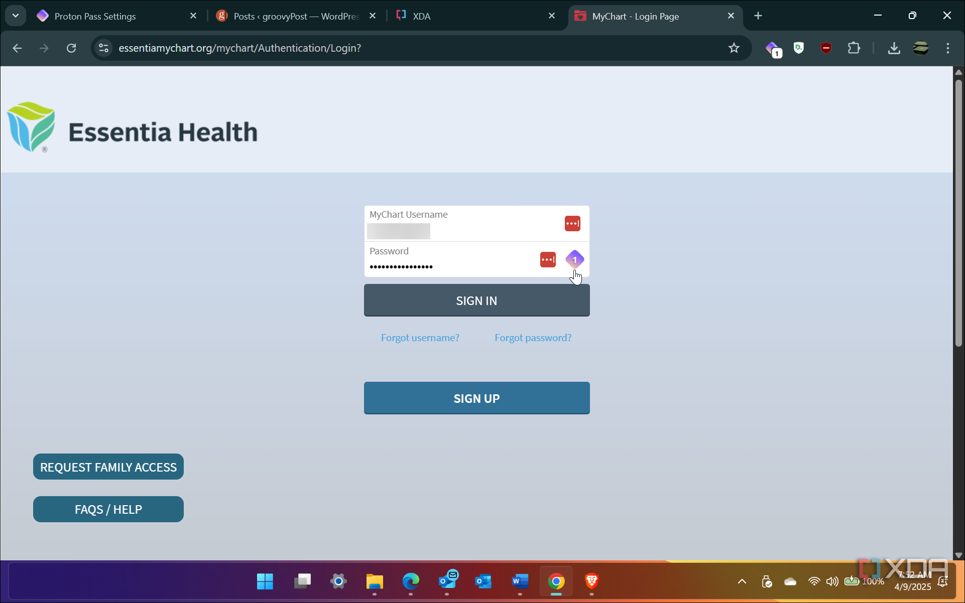 Shows LastPass and Proton Pass options available for site login
