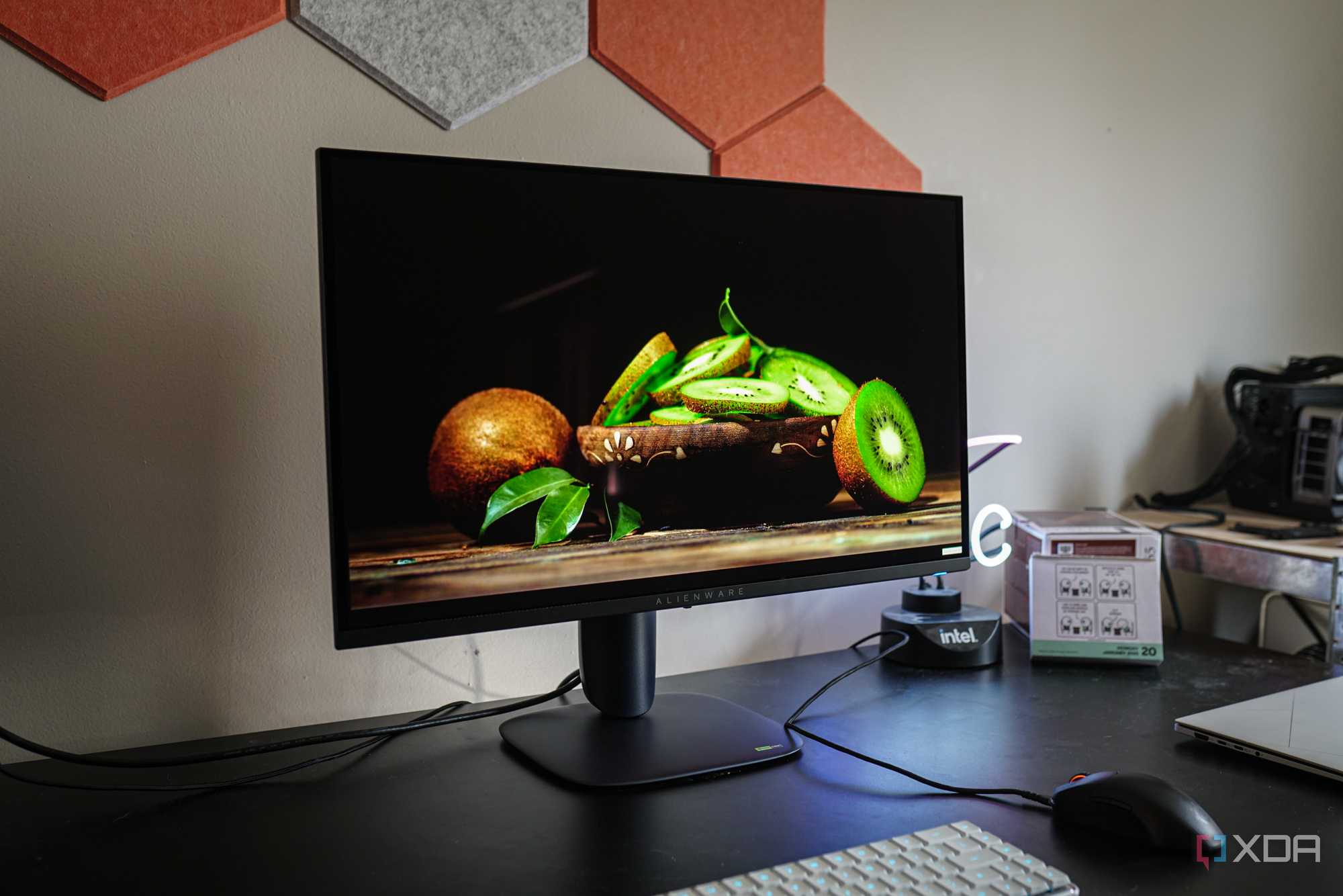 An HDR demo on the Alienware AW2725Q.