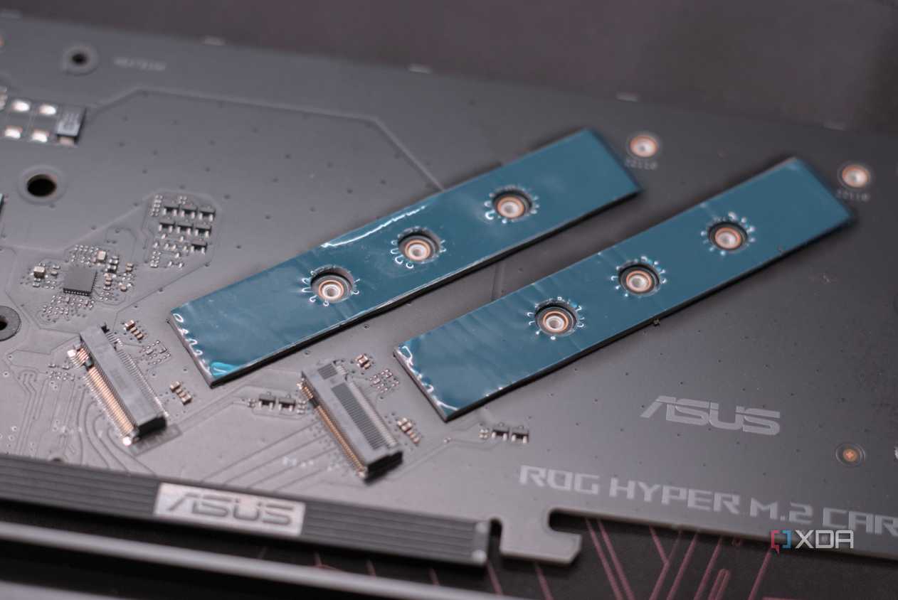 asus-m2-expansion-card-slots-close