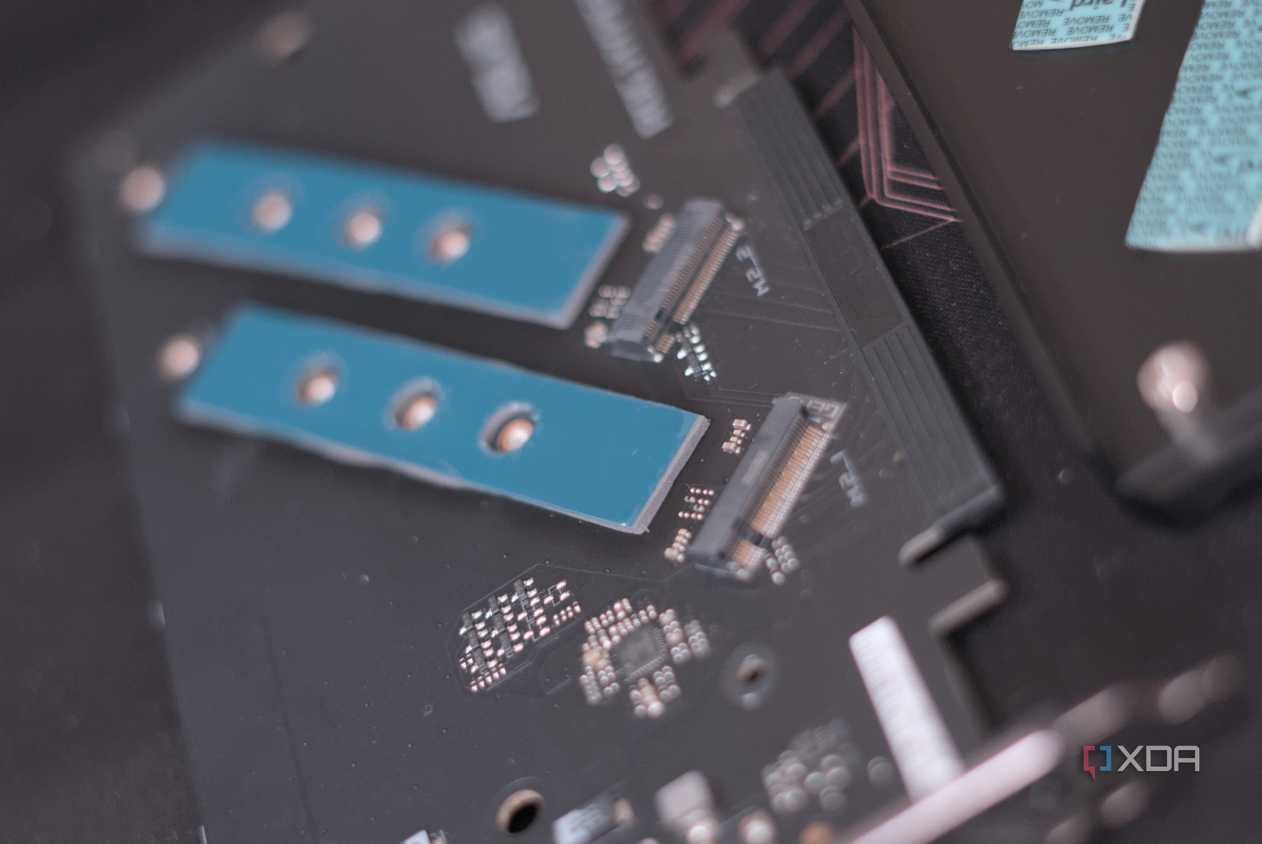 asus-m2-expansion-card-slots