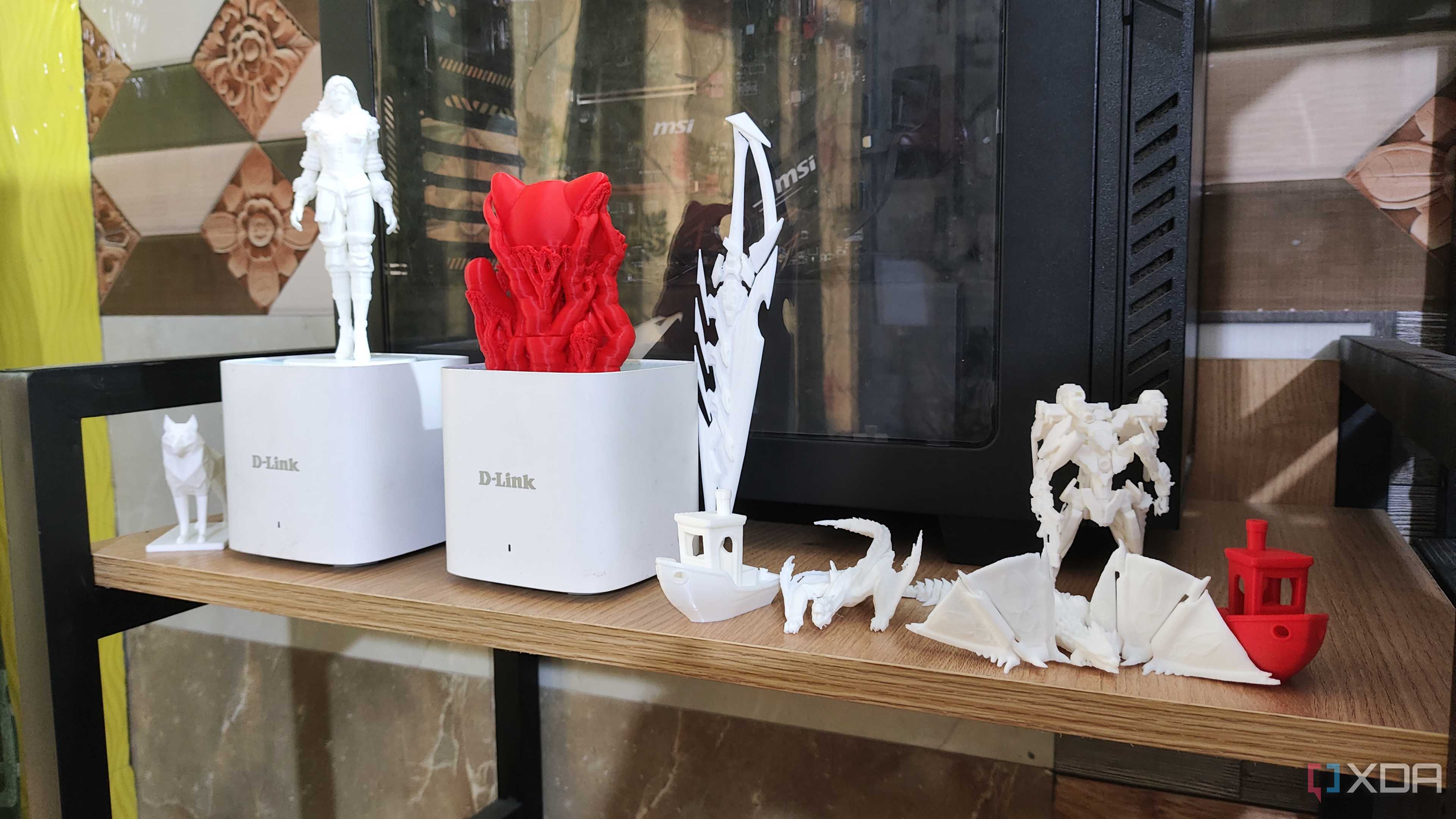 Models 3D printer with the Elegoo Centauri Carbon