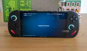The OneXFly F1 Pro displaying the OneXConsole interface with an empty game library