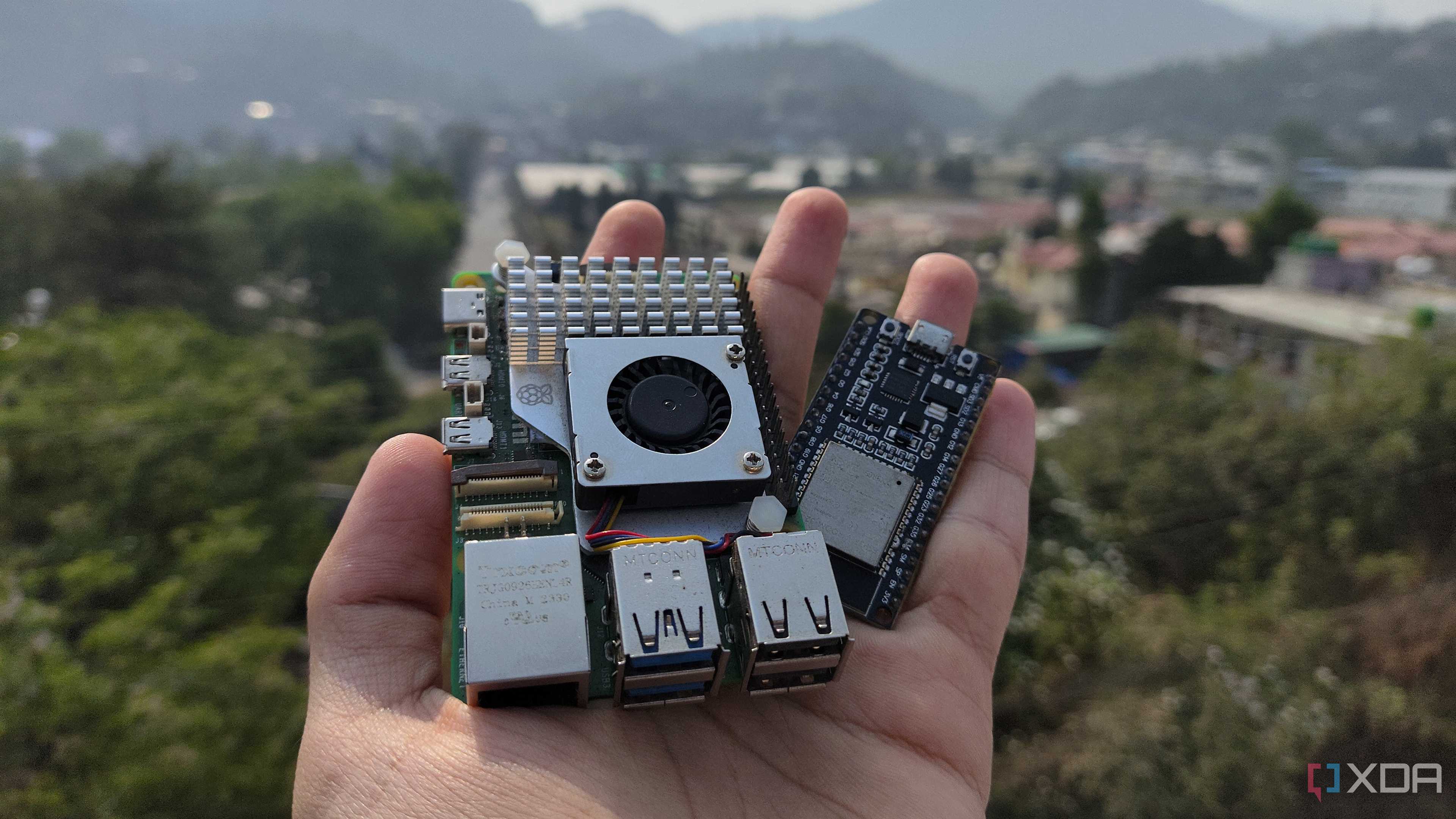 Esp 3200 Raspberry Pi 4 amazing projects you can build with a Raspberry Pi and an ESP32