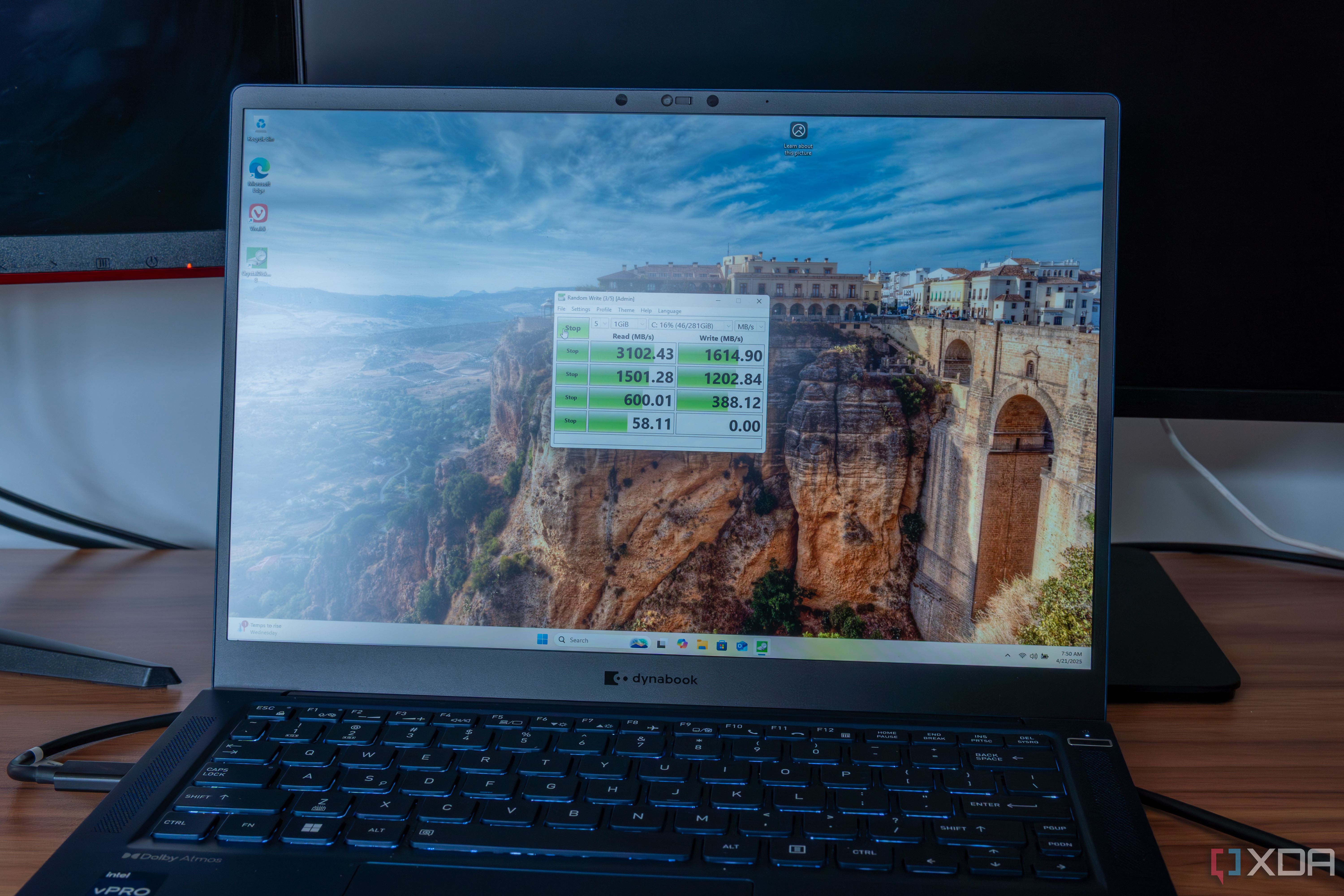 windows-11-laptop-cdm.jpg?w=