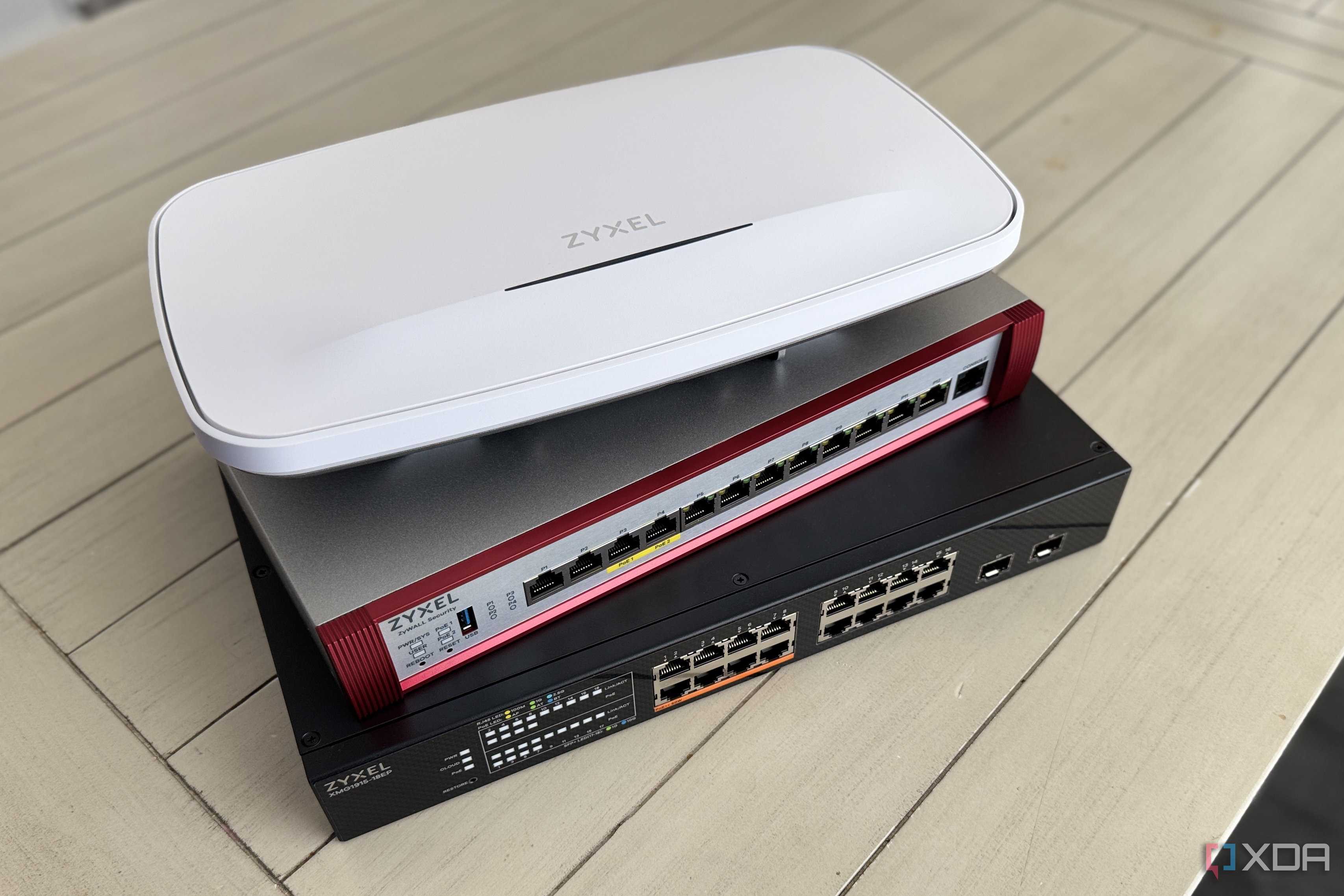 zyxel-stack-of-prosumer-network-appliances-2