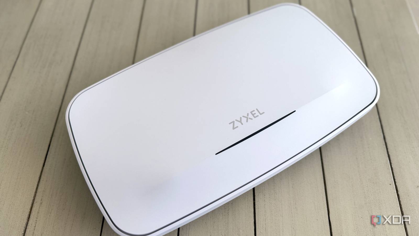 zyxel-wbe660s-front