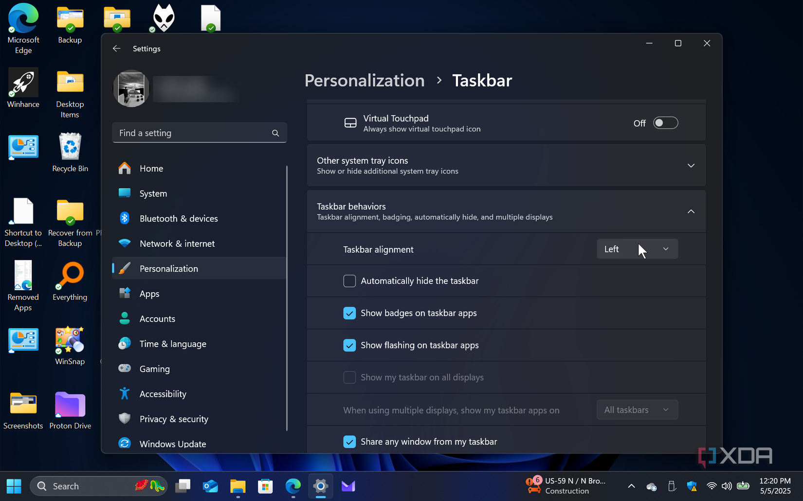 Shows setting to move the Start menu to the left on Windows 11