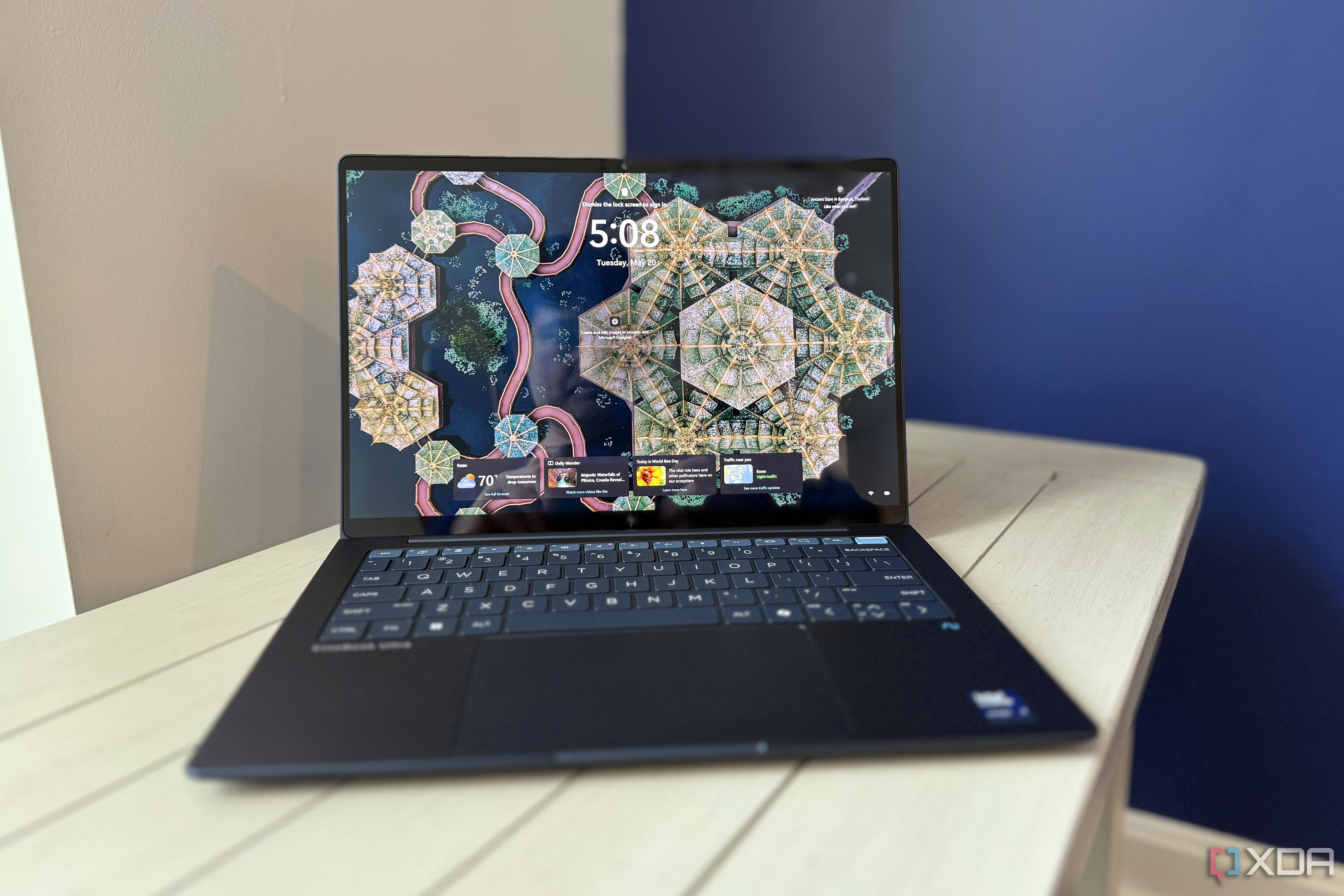 hp-elitebook-ultra-g1i-ai-centered