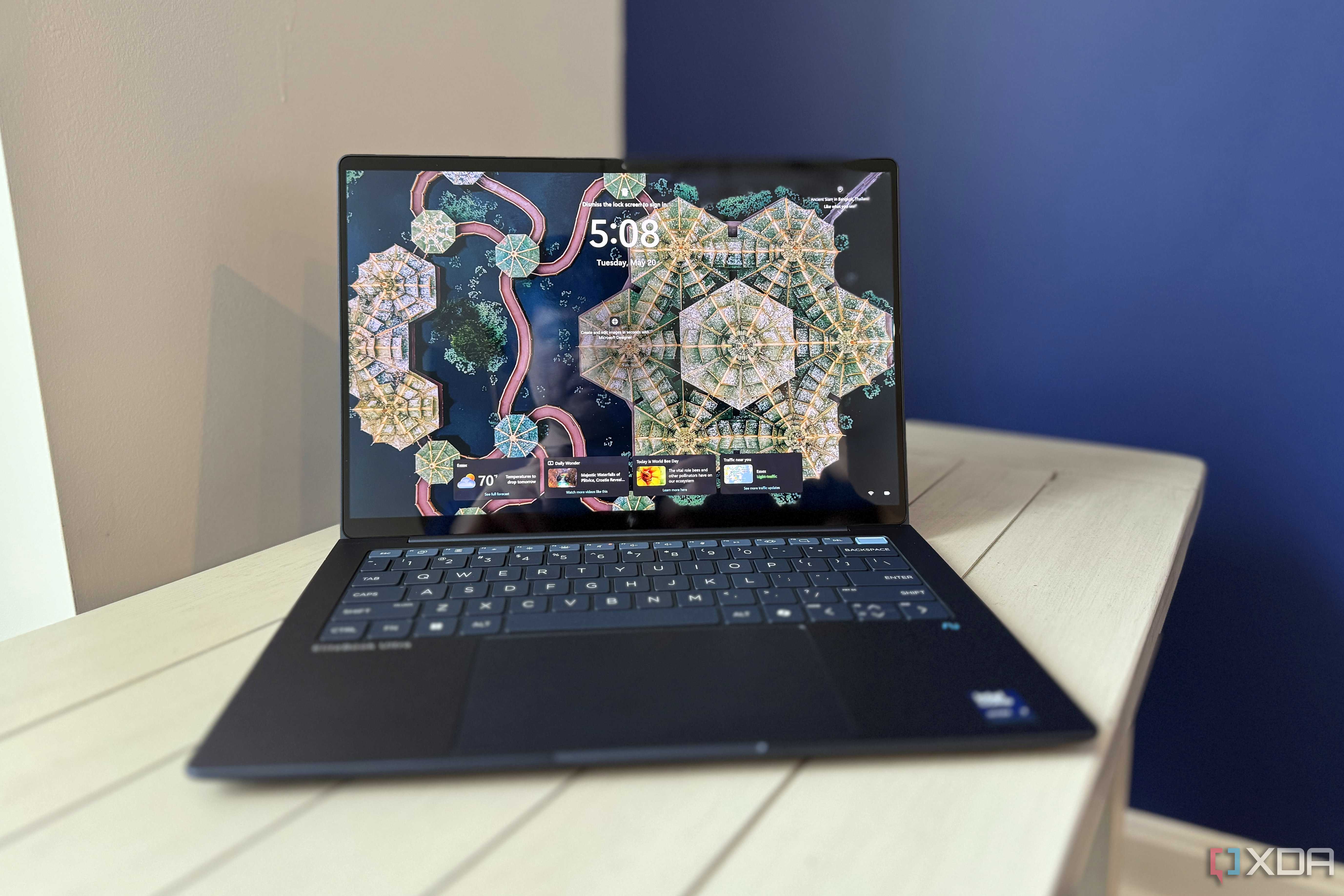 hp-elitebook-ultra-g1i-ai-centered