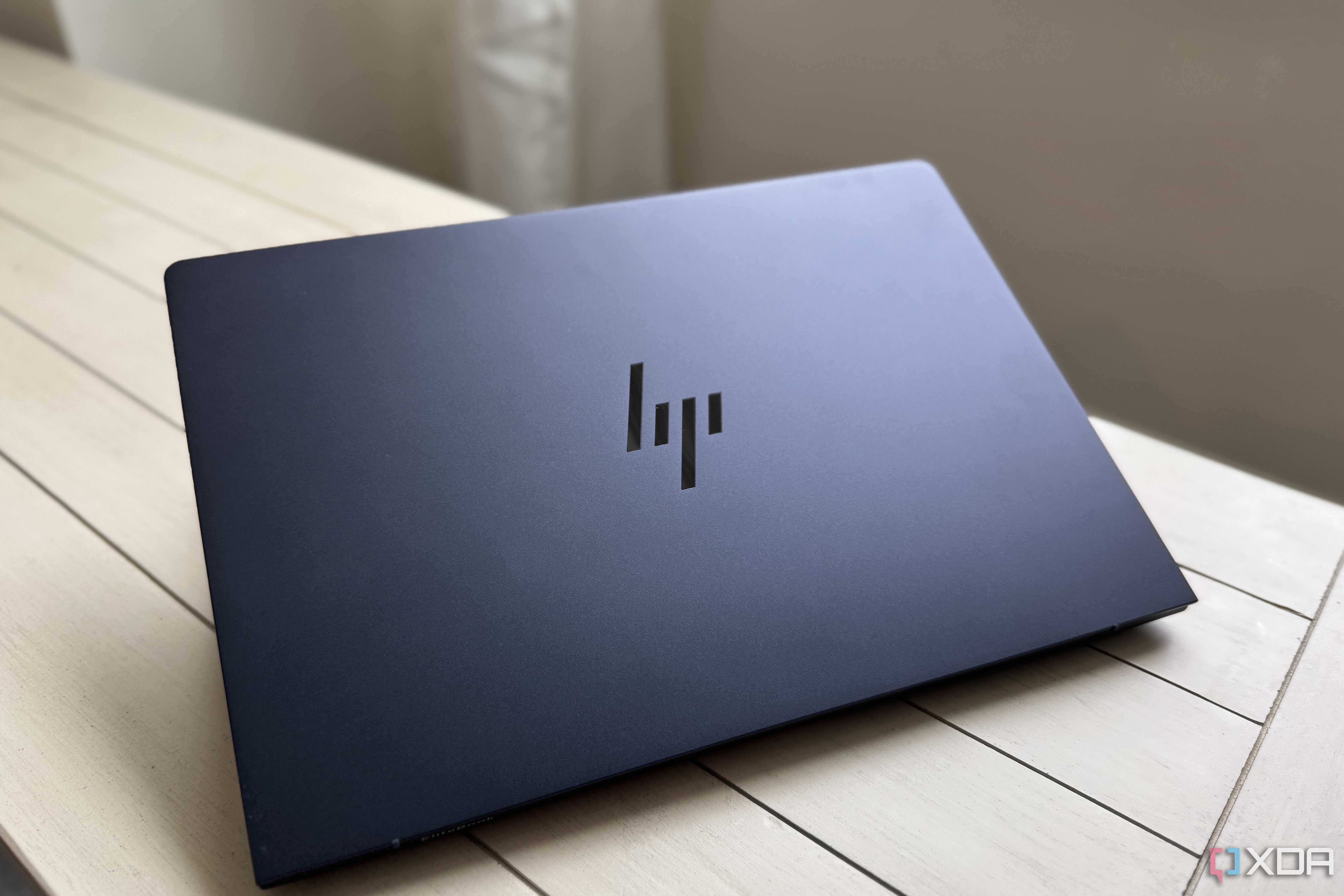 hp-elitebook-ultra-g1i-ai-rear