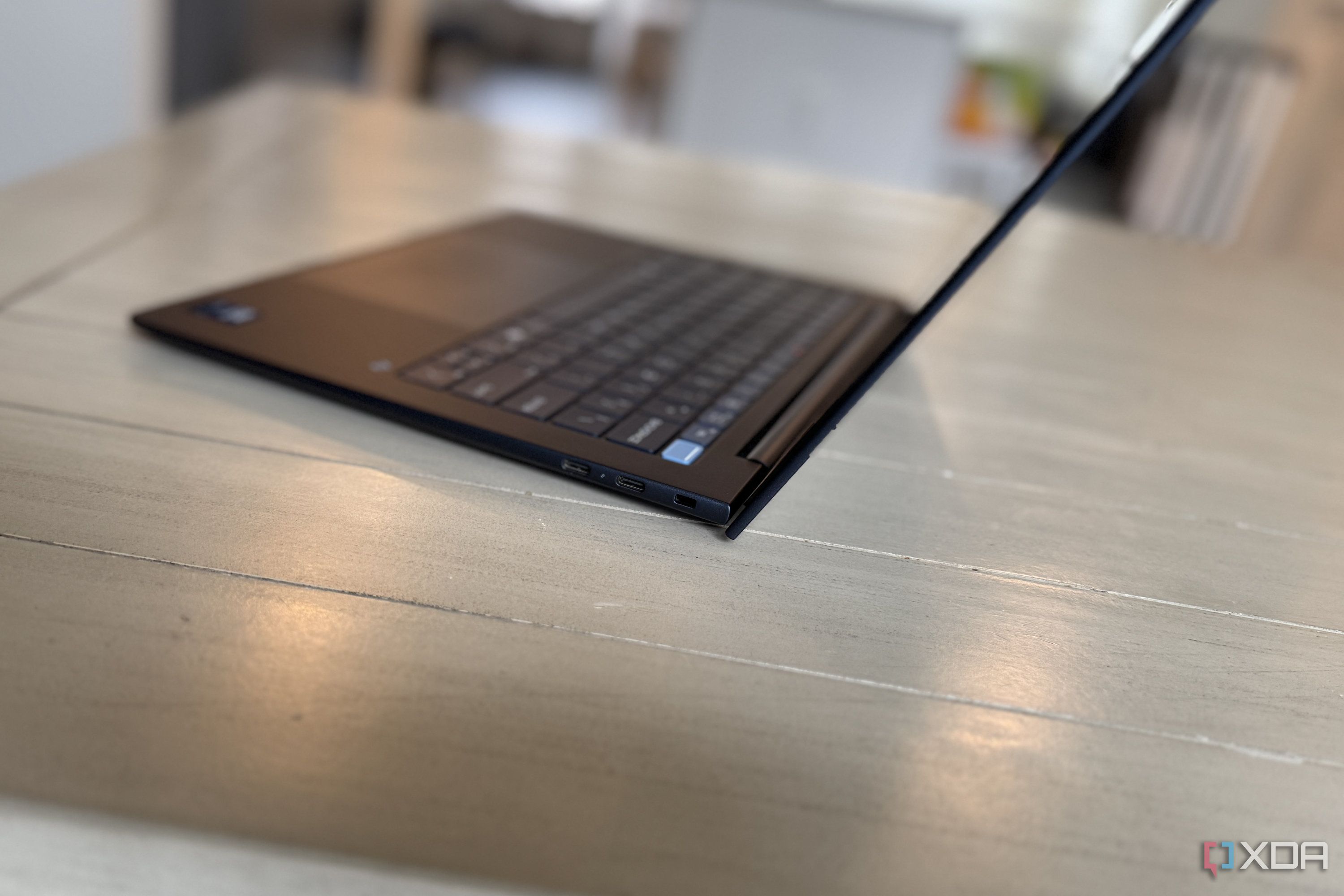 hp-elitebook-ultra-g1i-ai-so-thin