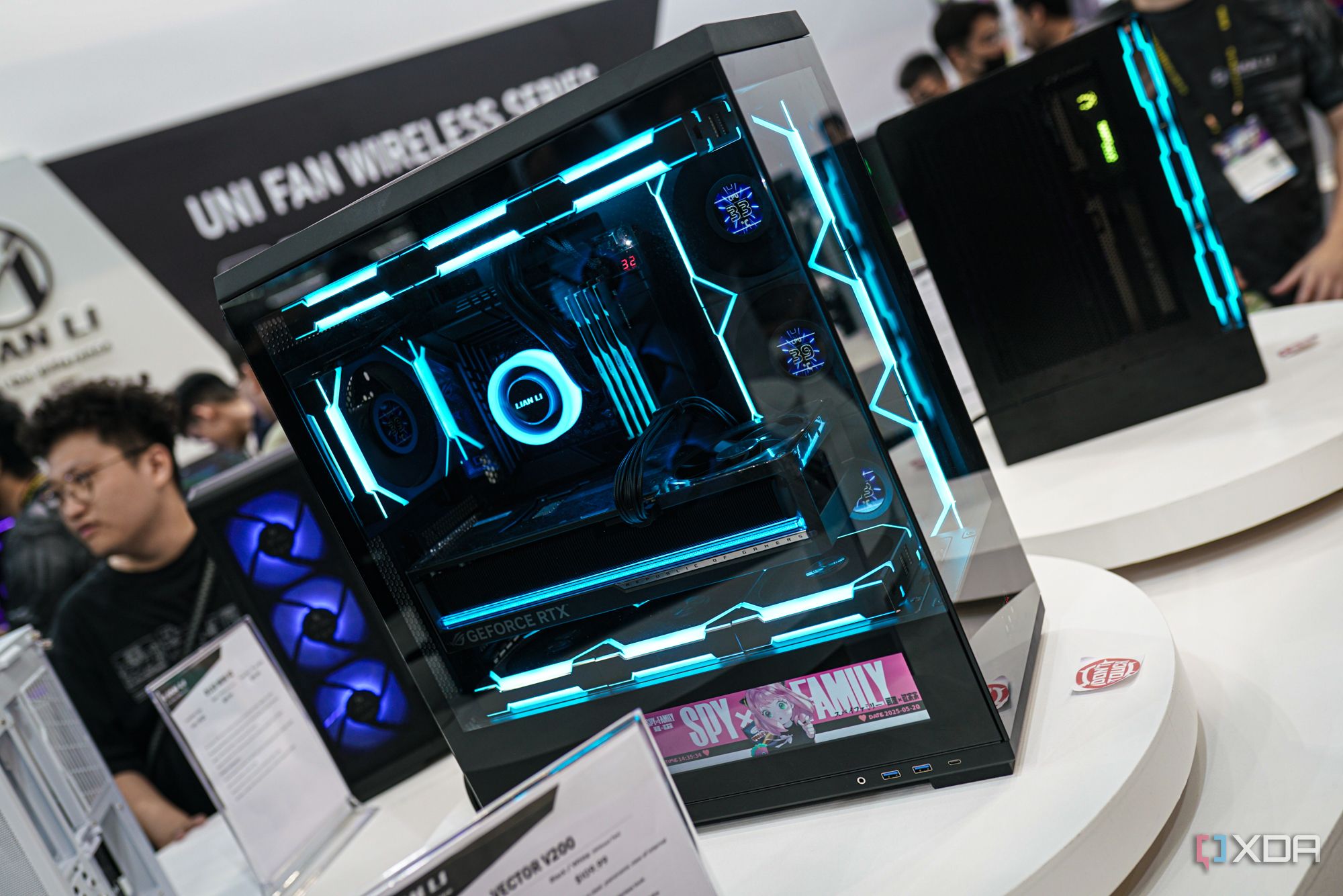 I love Lian Li's new line-up of PC cases and power supplies
