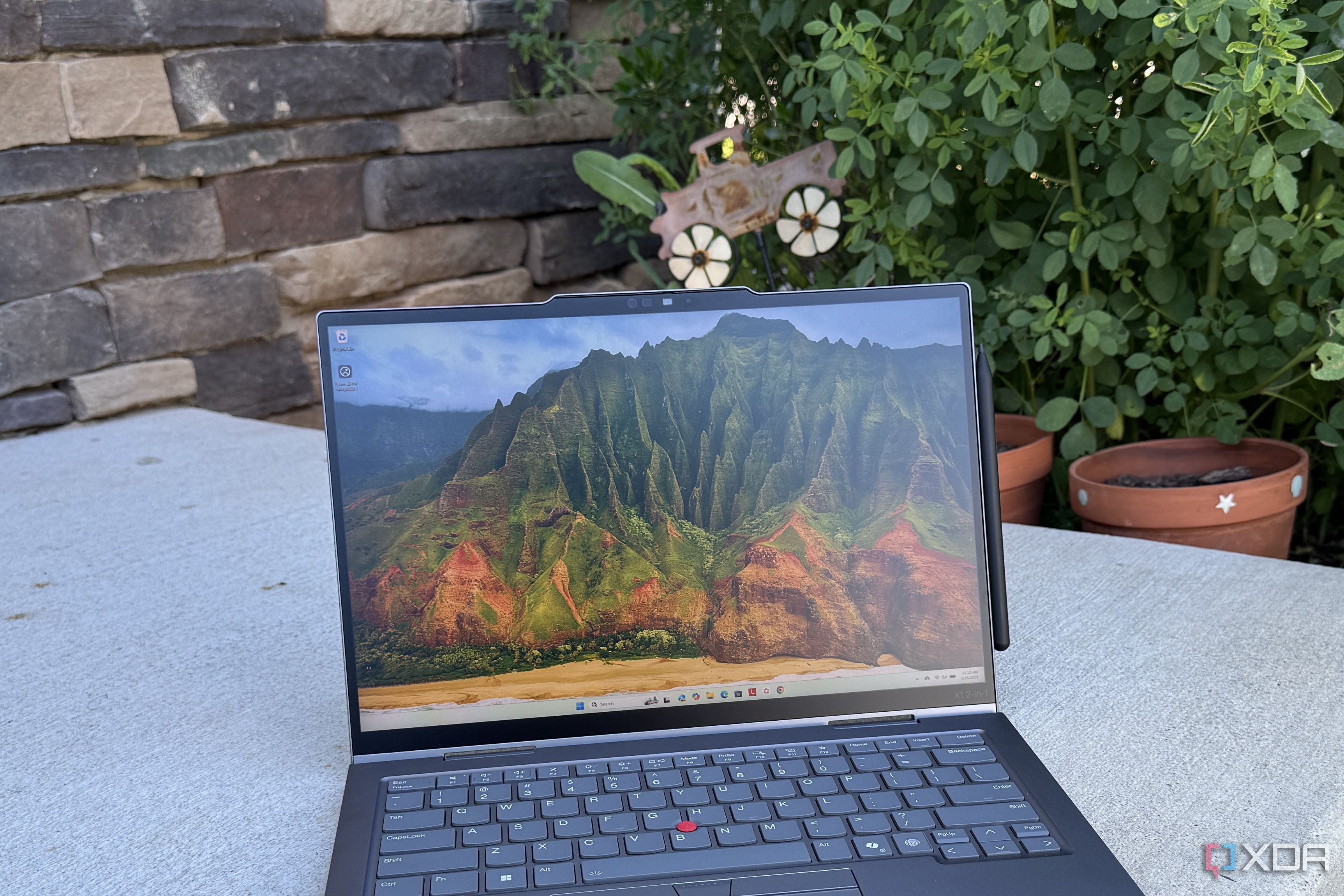 Review: Lenovo ThinkPad X1 2-in-1 Gen 10 Aura Edition