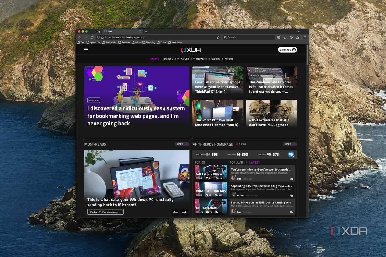 Screenshot of Waterfox on macOS displaying the XDA homepage