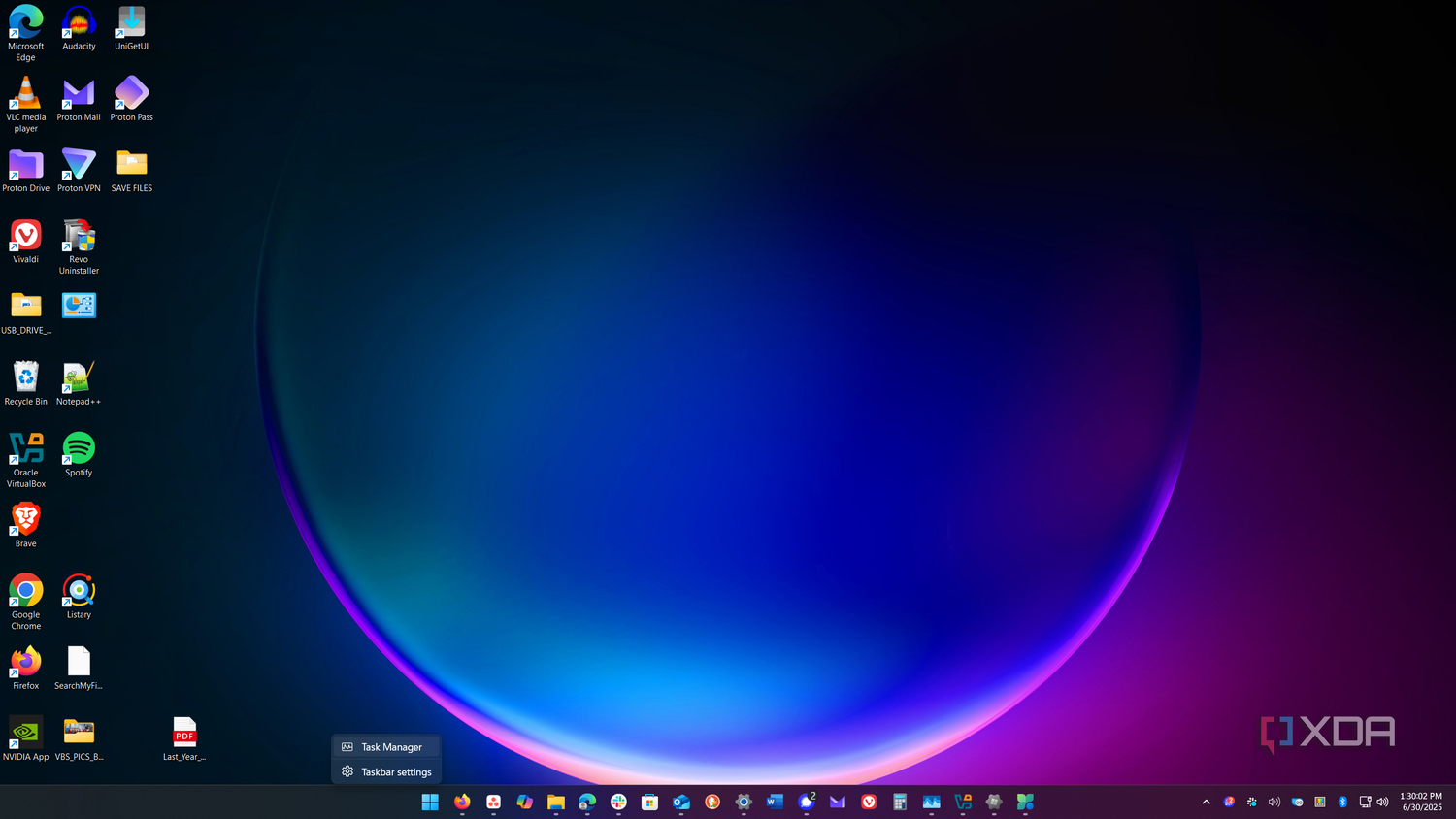 shows launching task manager from taskbar on Windows 11
