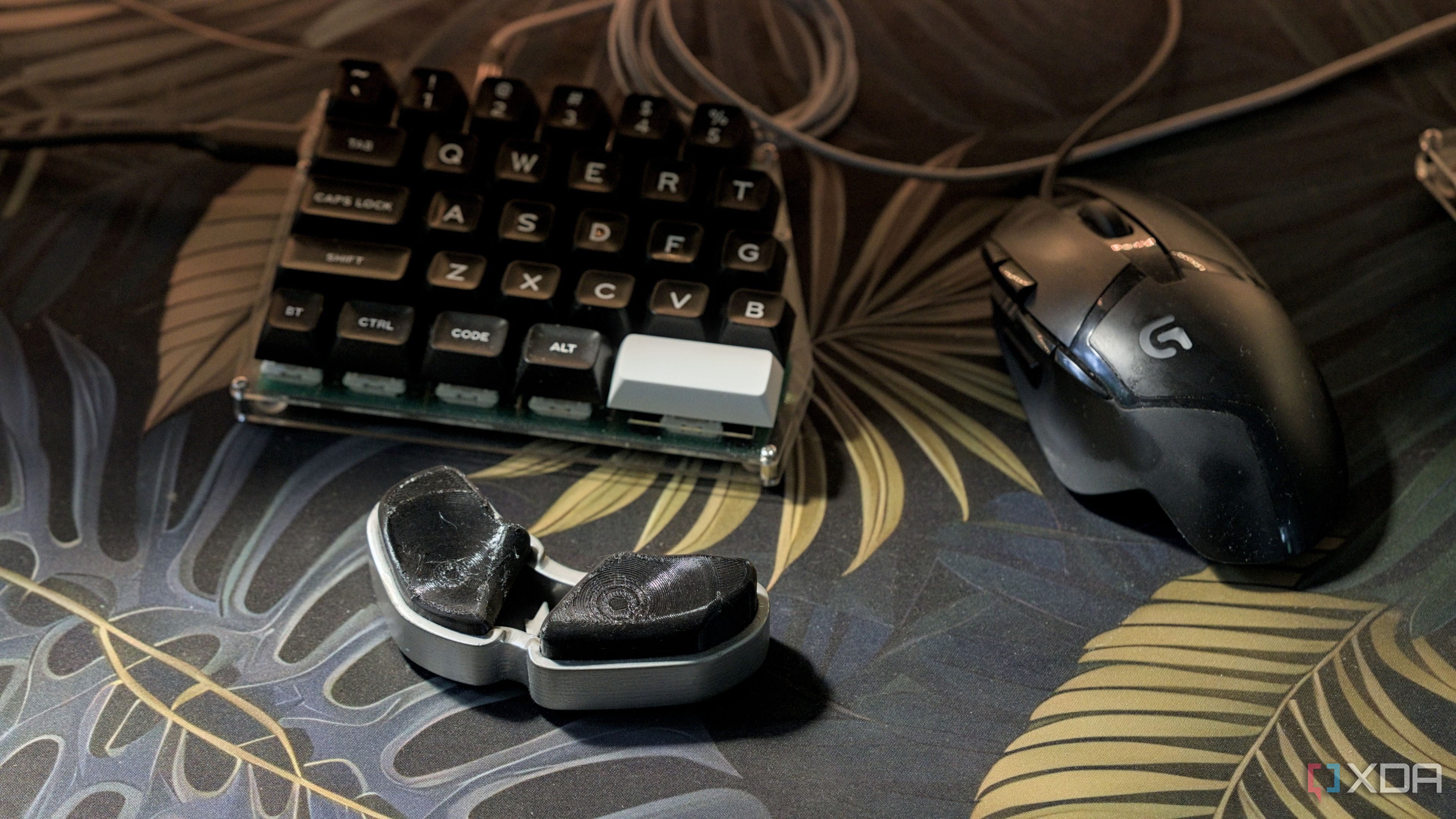 I hacked Bluetooth onto my favorite mechanical keyboard (and it ...