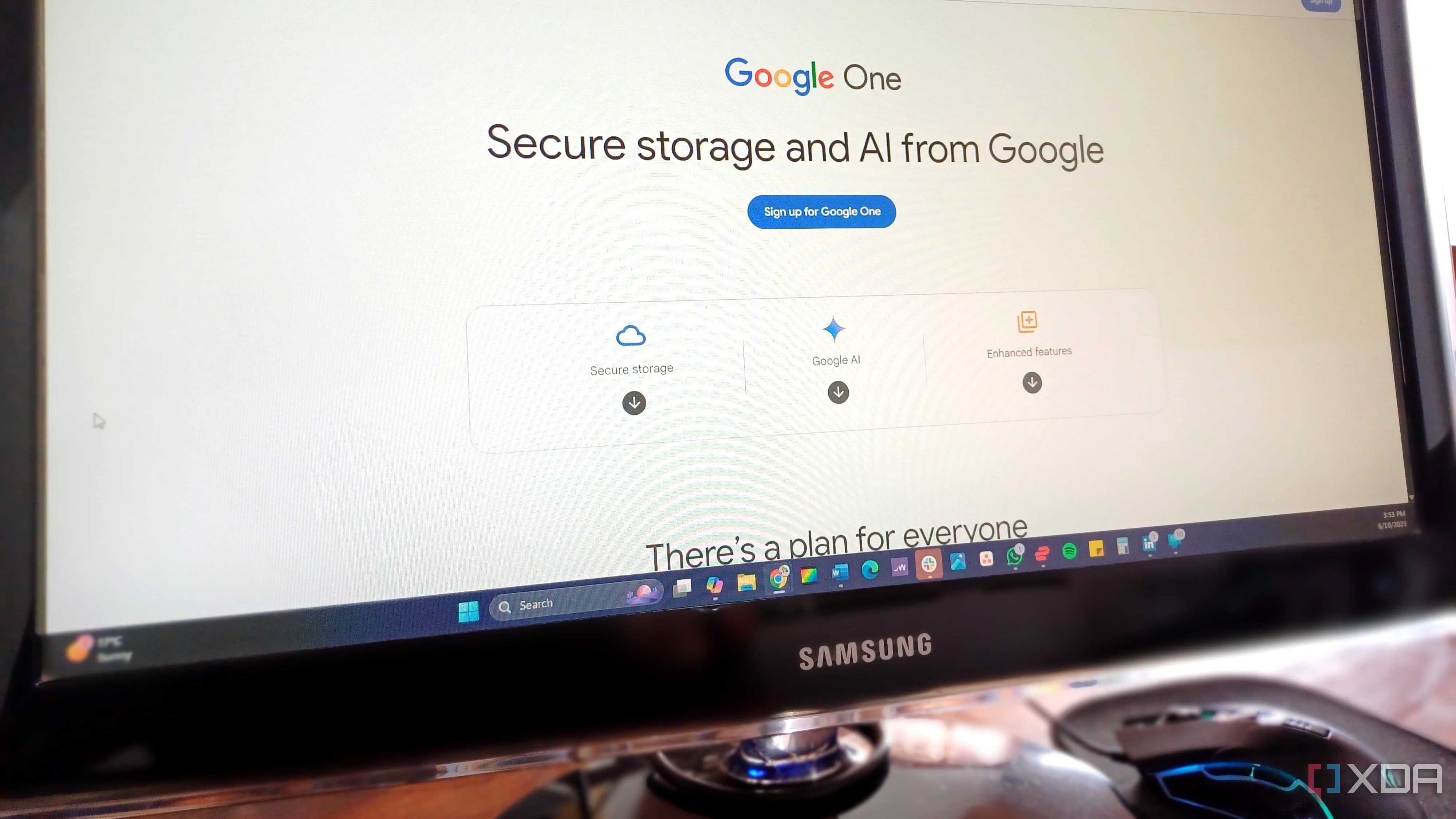 Samsung monitor showing Google one page