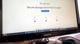 Samsung monitor showing Google one page