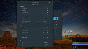 Screenshot of Linux Mint showing settings for the brightness slider applet