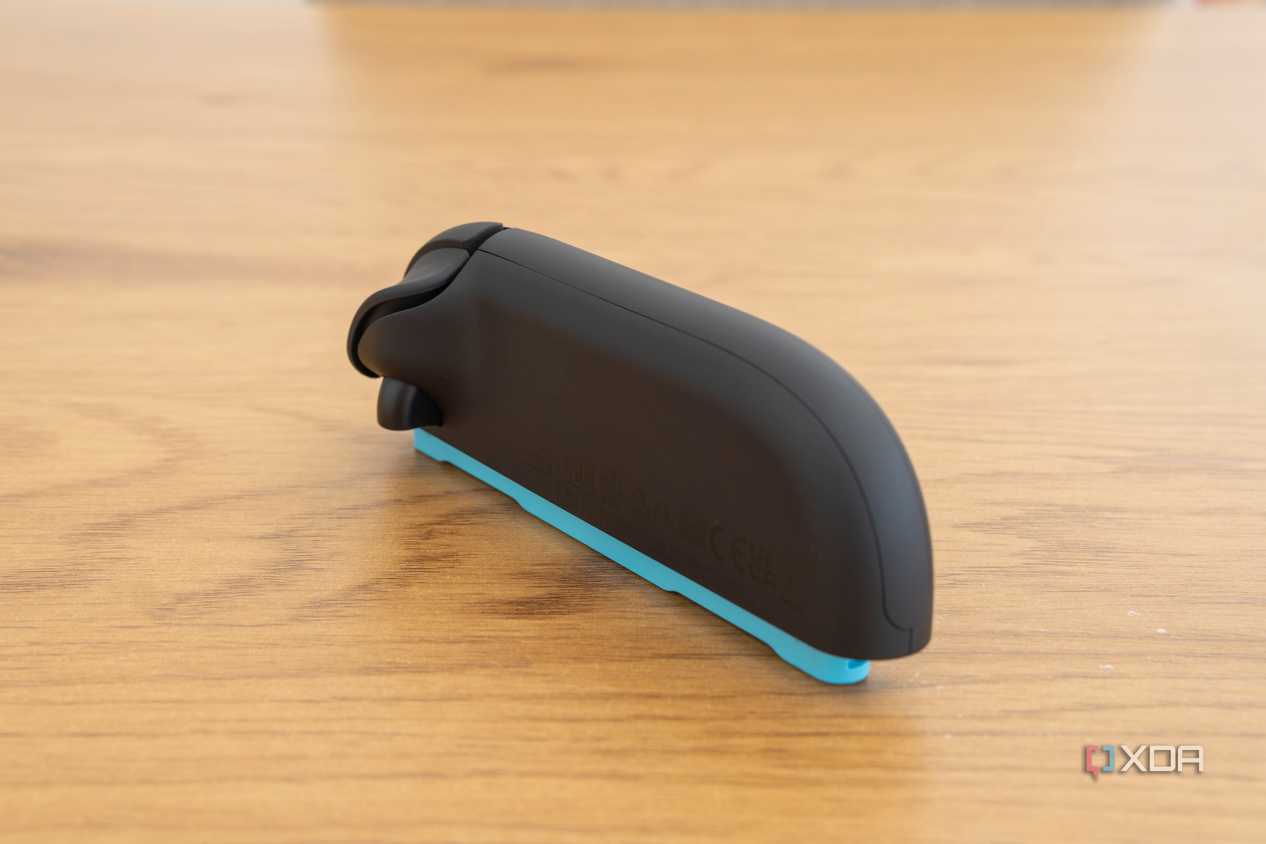 Angled view of the Joy-Con 2 on its side to be used as a mouse