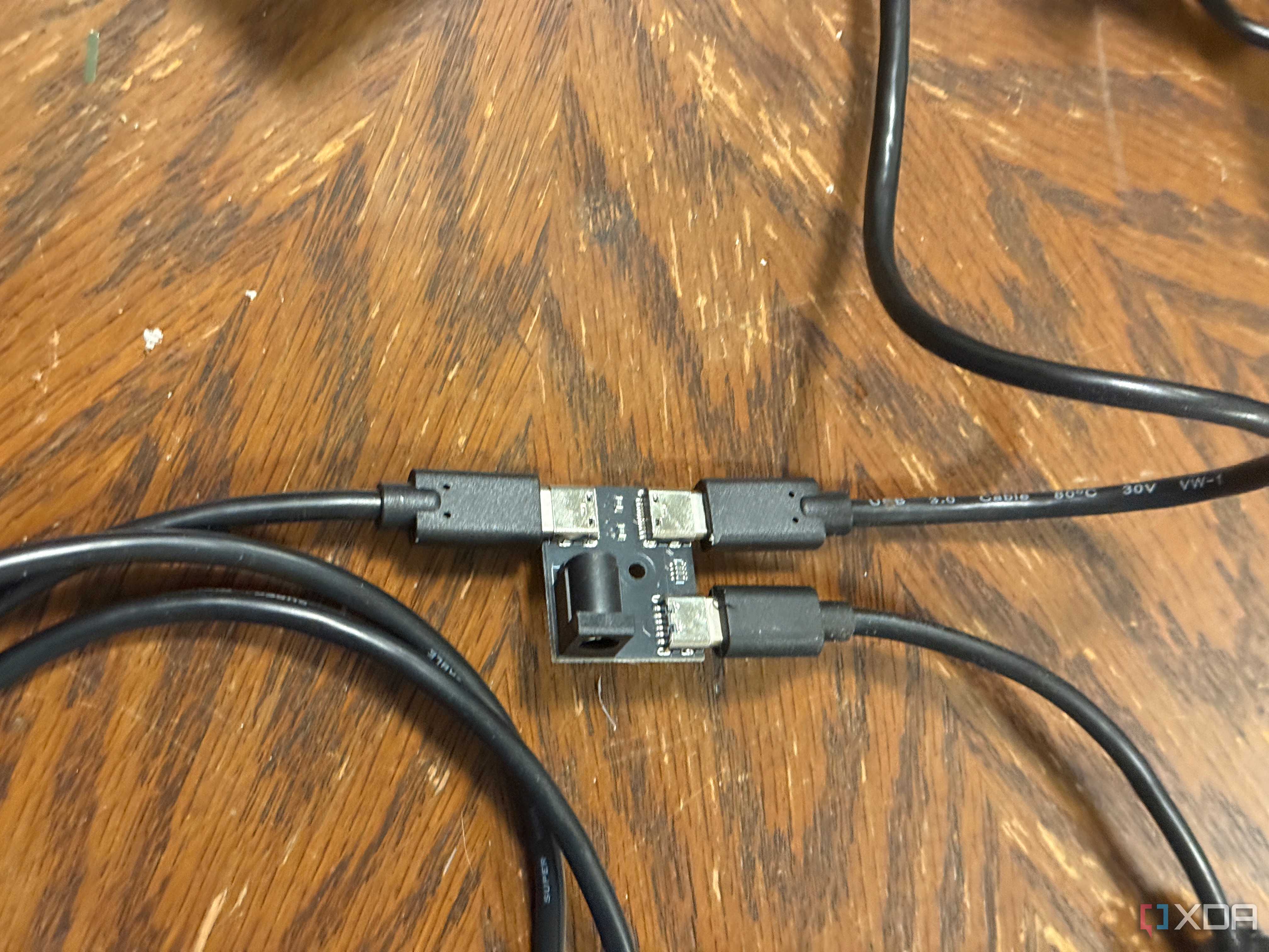PiKVM hardware - USB-C power splitter