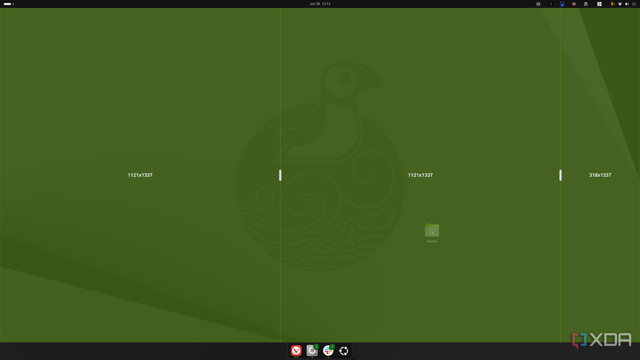 Screenshot of a Ubuntu desktop while using the Tiling Shell layout editor