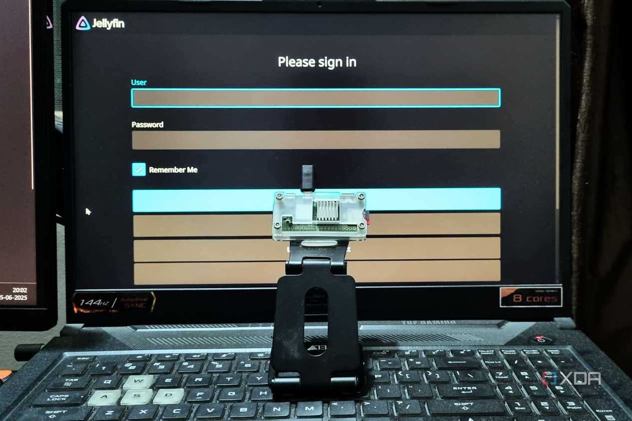 photo of Windows 11 desktop with a raspberry pi zero2w with jellyfinpage
