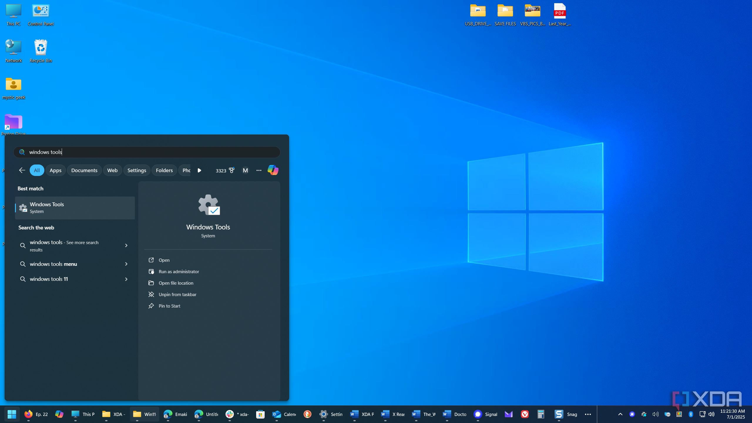 I made Windows 11 look like 10 without tools