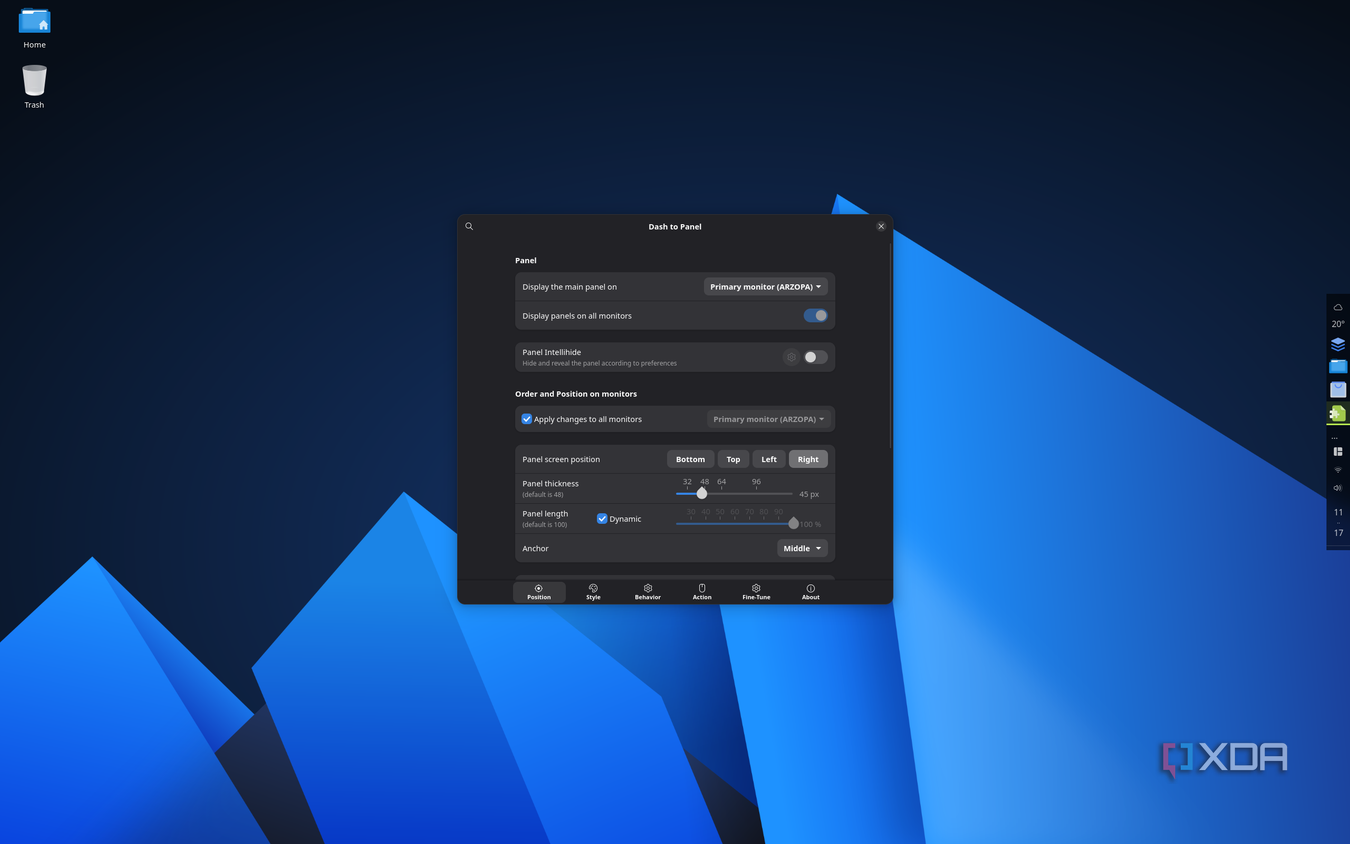 Screenshot of AnduinOS showing settings for the taskbar with the taskbar on the right edge of the screen