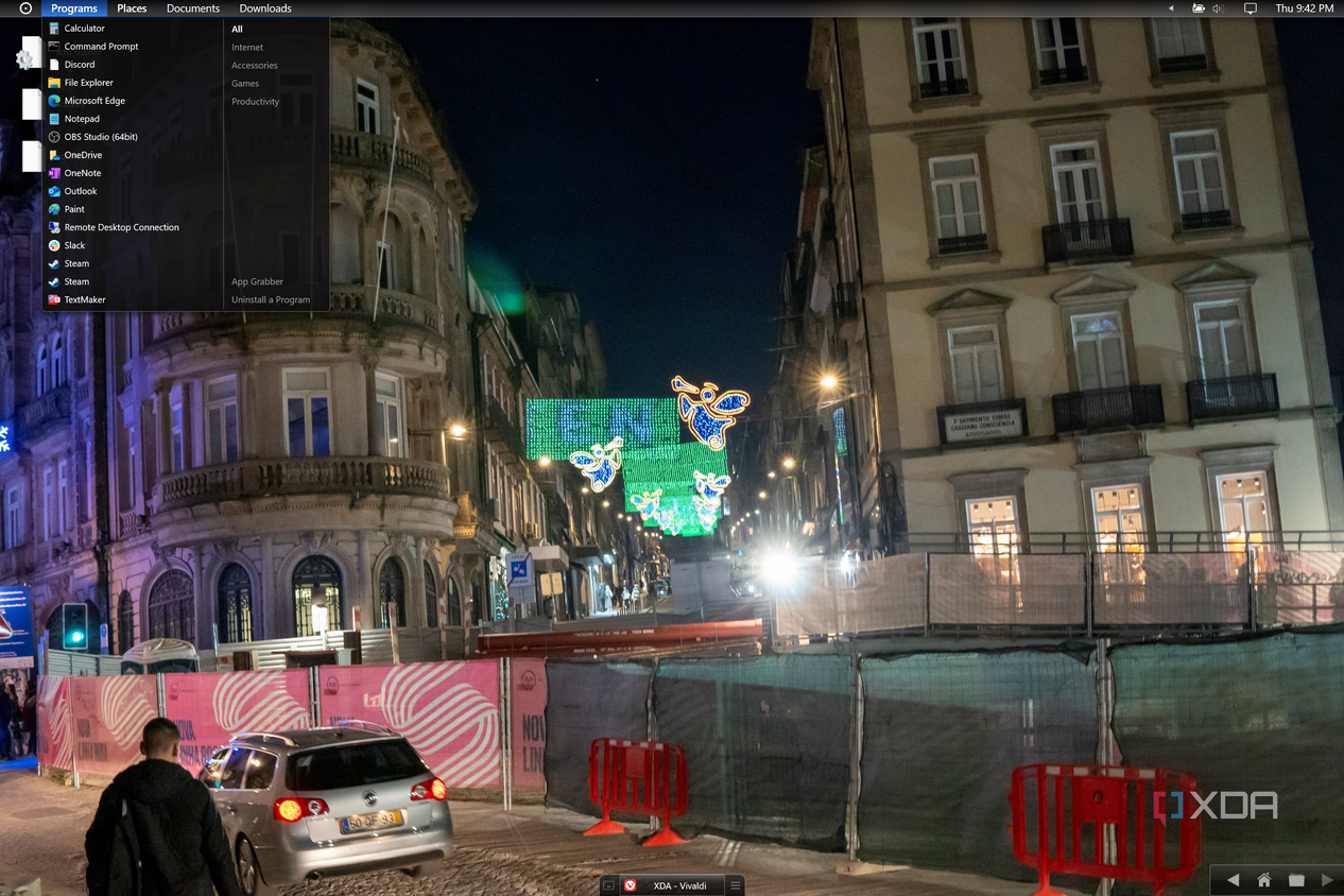 Windows Cairo Shell I replaced my Windows desktop with this custom shell, and I actually ...