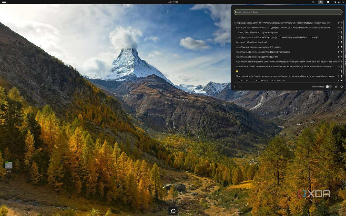 Screenshot of an Ubuntu desktop showing the Clipboard History flyout