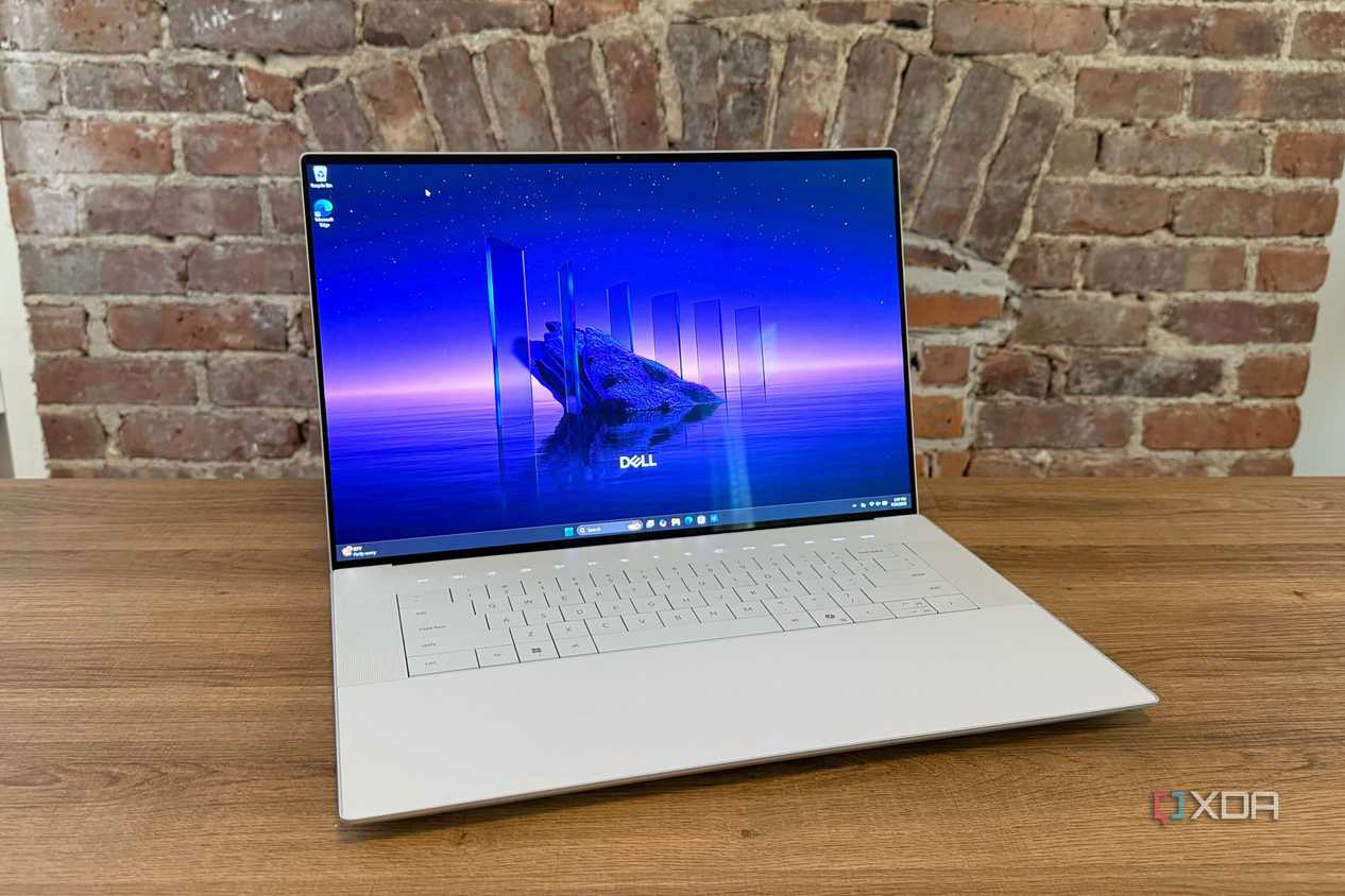 Dell 16 Premium desktop