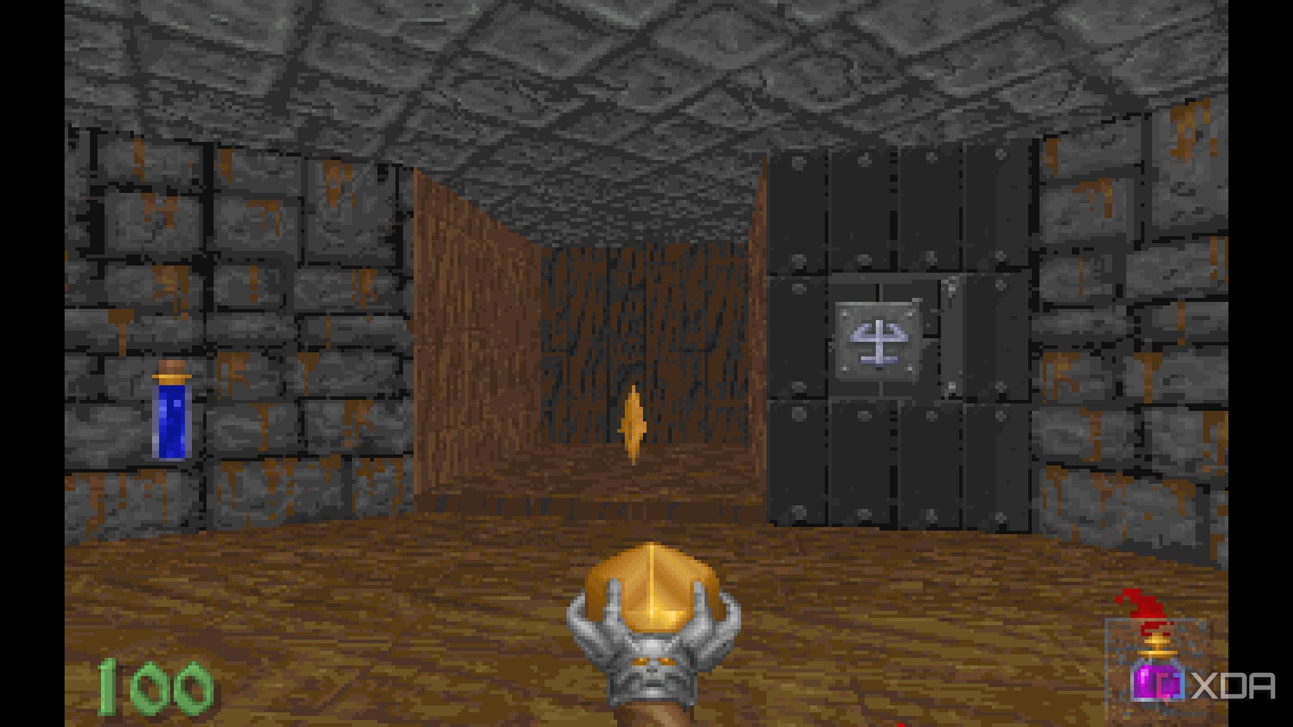 The game Heretic running on DOSBOX.