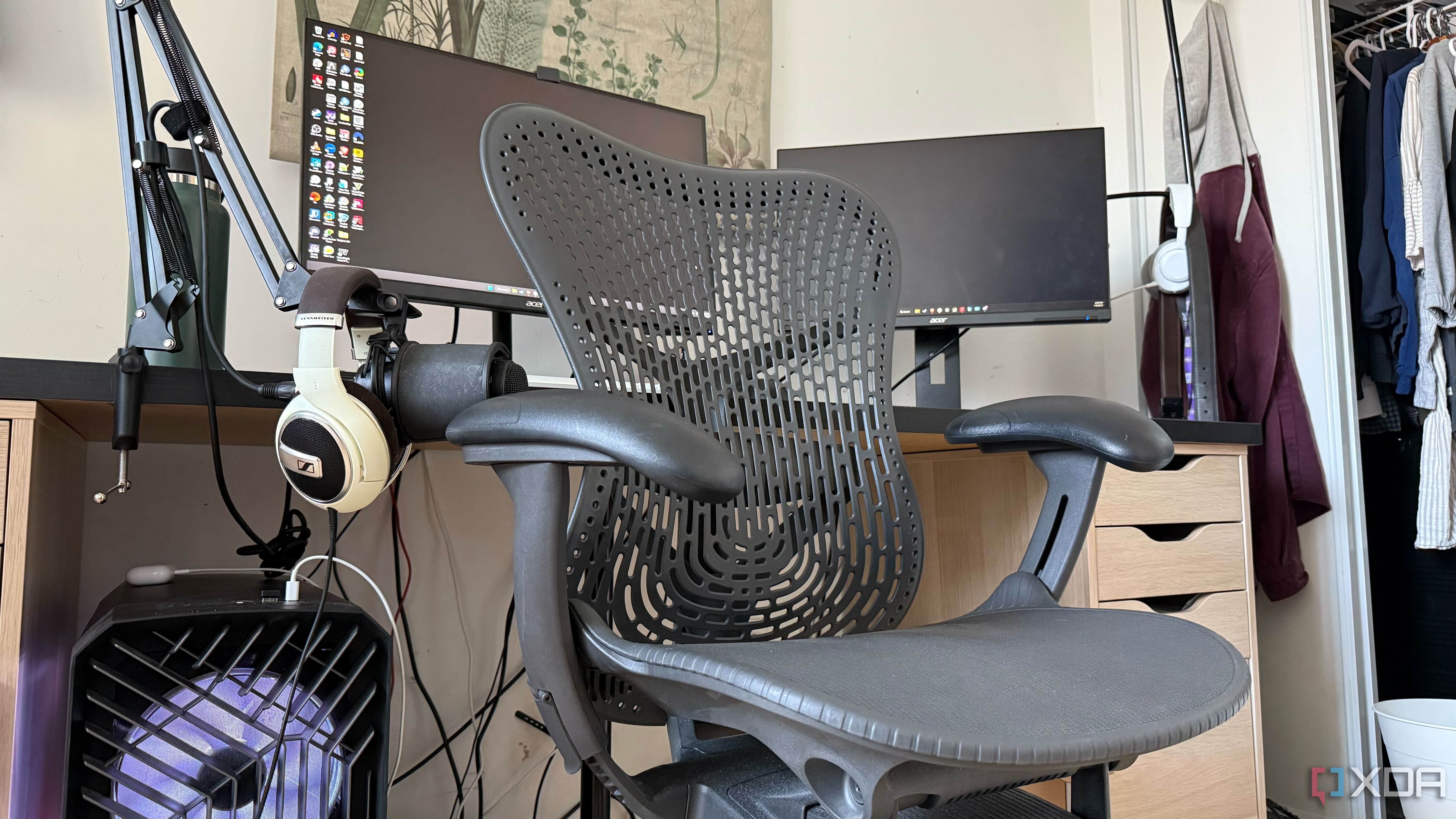 Ergo chair in front of desk