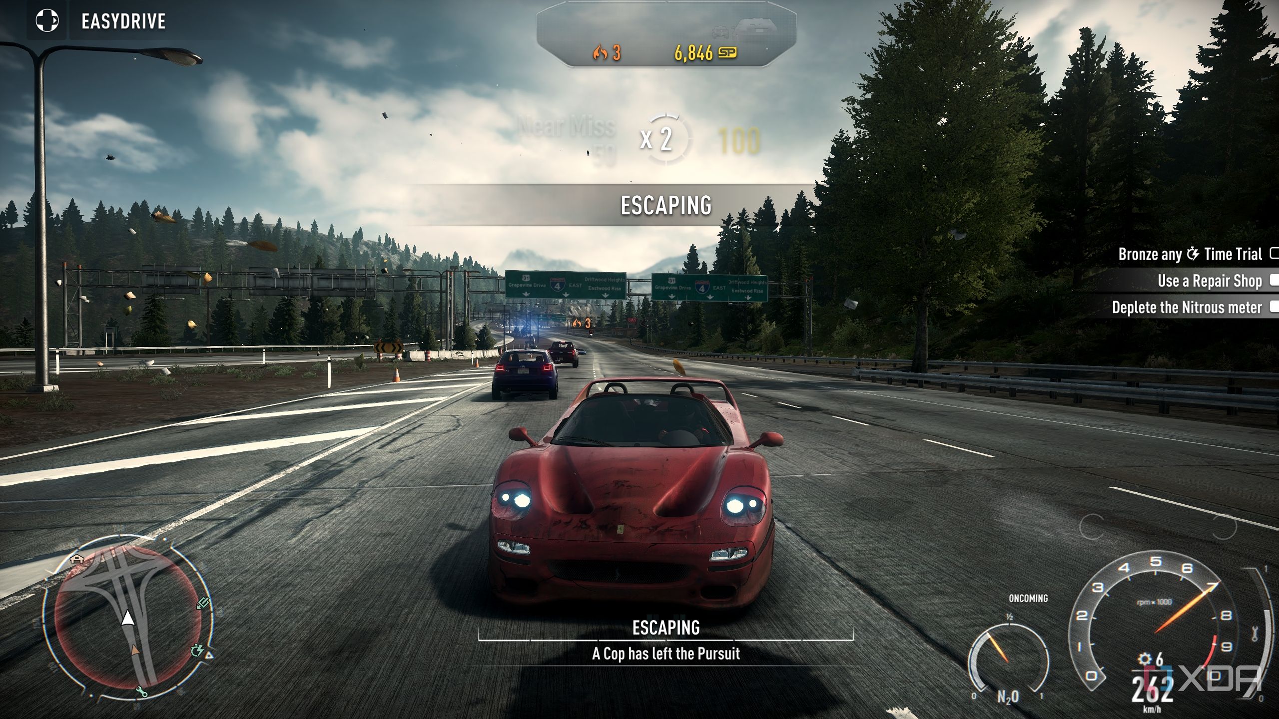 Ferrari F50 being chased by cops with sirens in NFS Rivals.