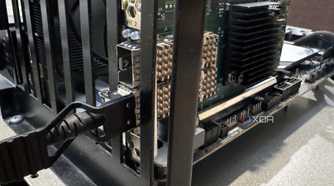 Optical DAC cable connected to a network card