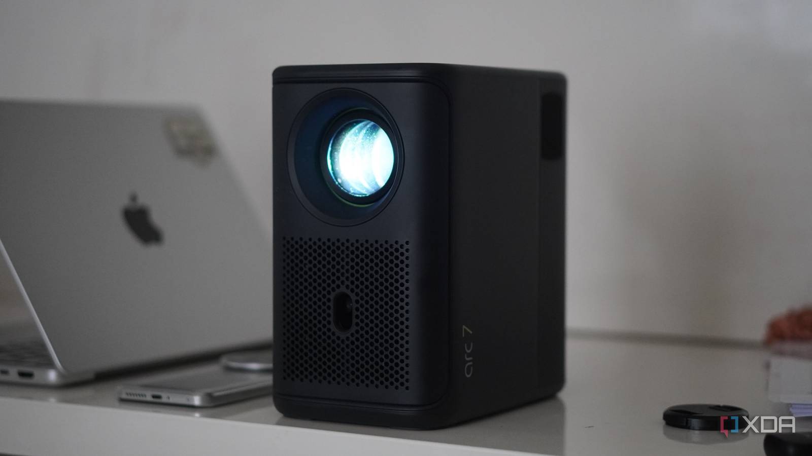 I converted my projector into a portable retro gaming console, and it's ...