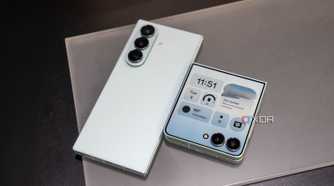 Samsung Galaxy Z Flip 7 and Samsung Galaxy Z Fold 7 next to each other