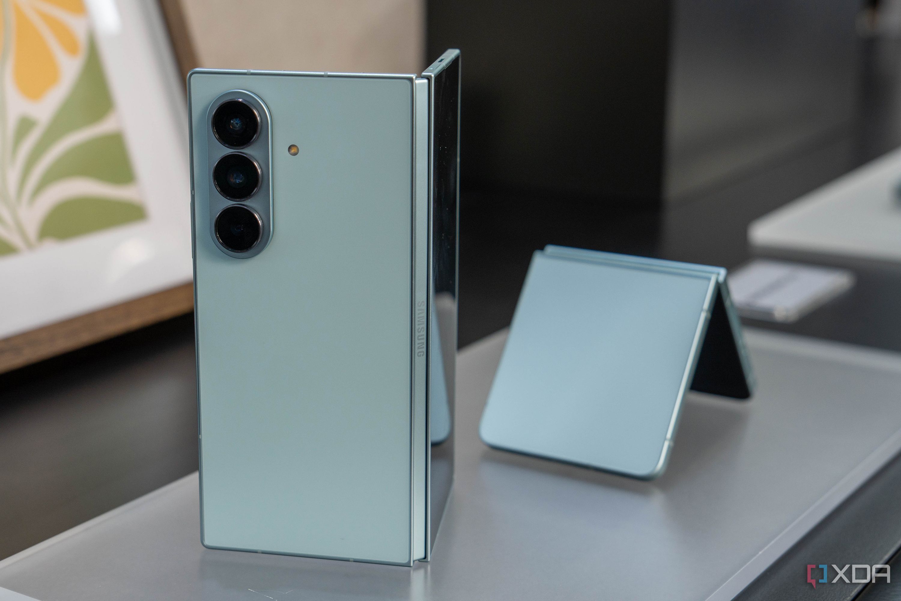 Z Flip Galaxy Z Fold 20 Samsung Z Note 20 Ultra Vs Fold Hands On