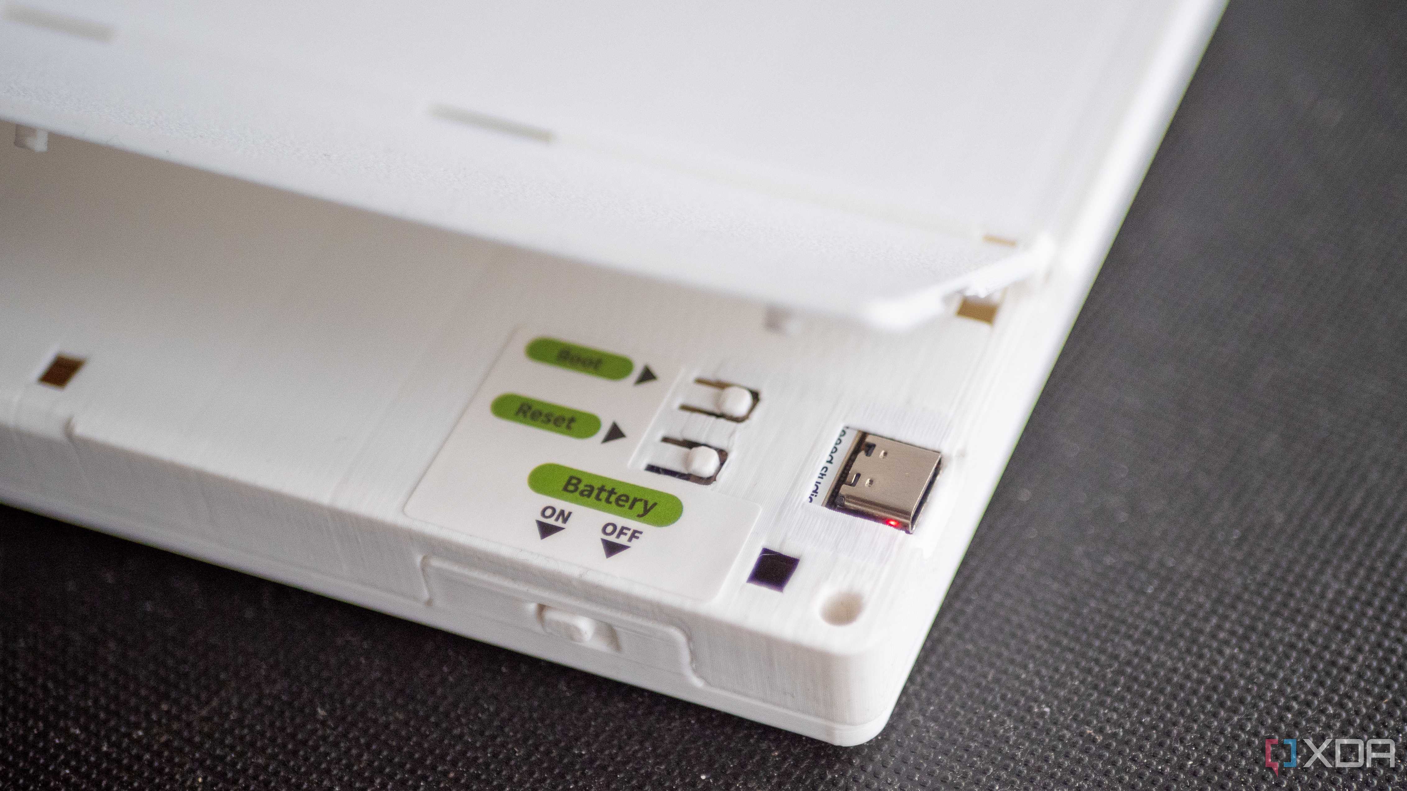Battery and port area of Seeed Studio's XIAO 7.5-Inch eInk Display