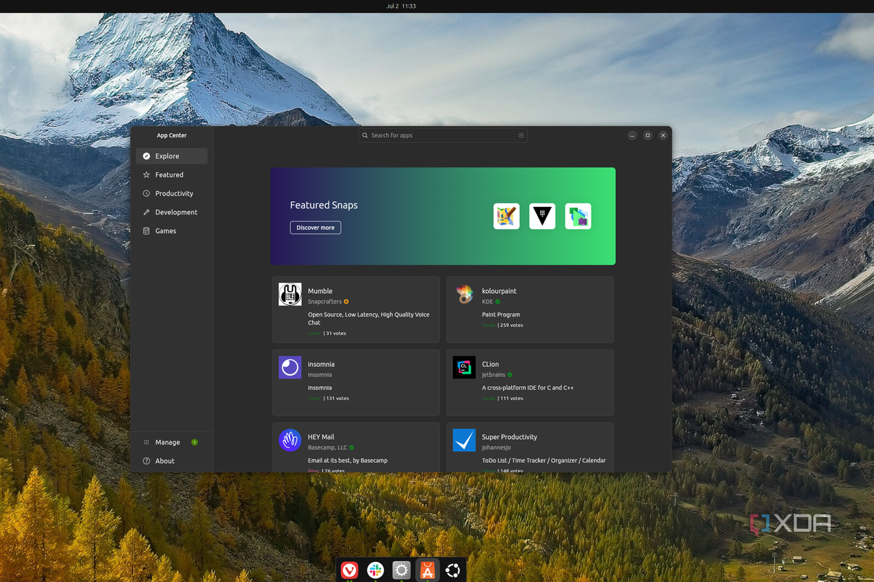 Screenshot of the Ubuntu App Center showing featured snaps
