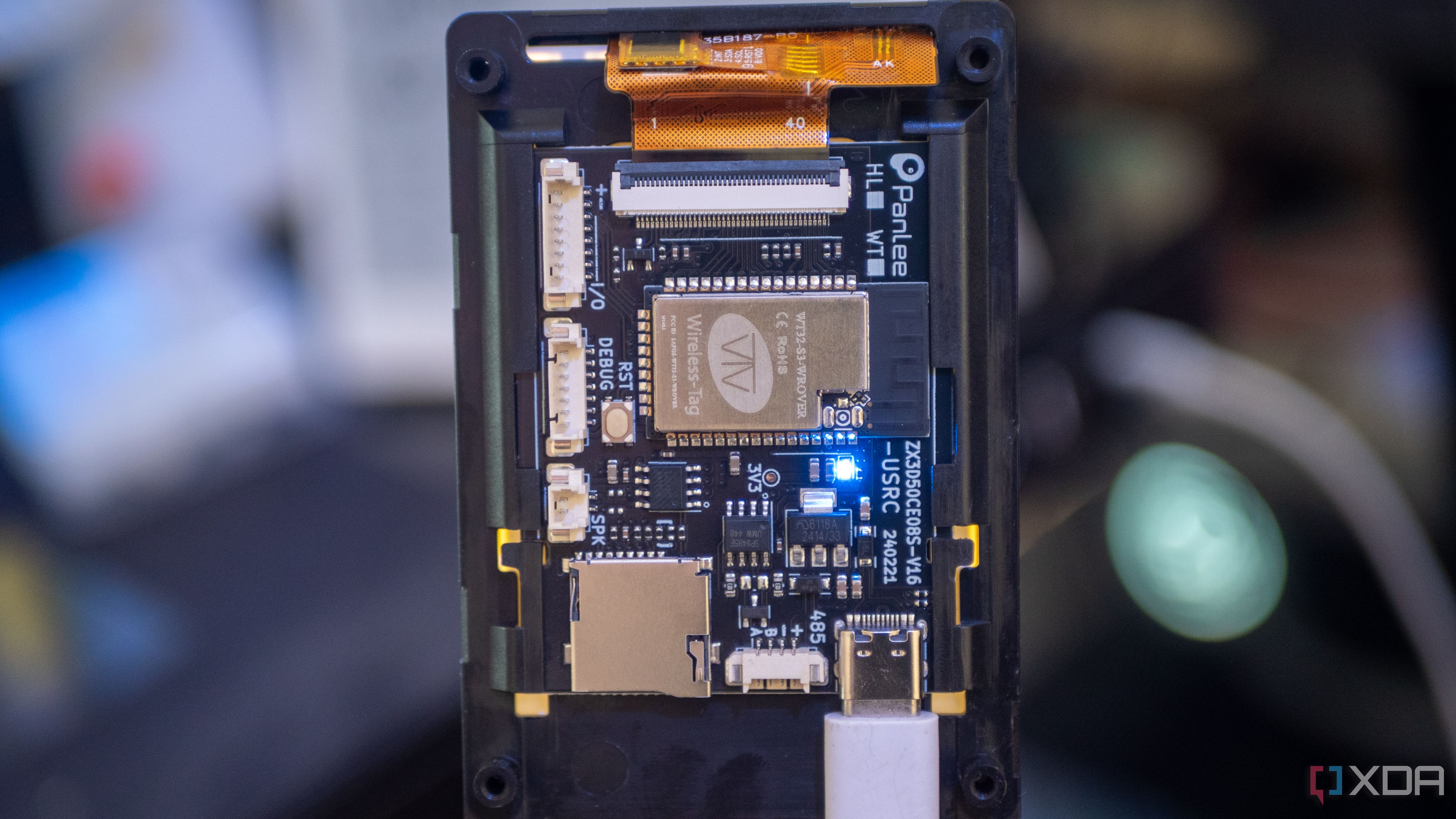 I built my own plane radar on a $20 ESP32 display, and I haven't opened Flightradar24 since