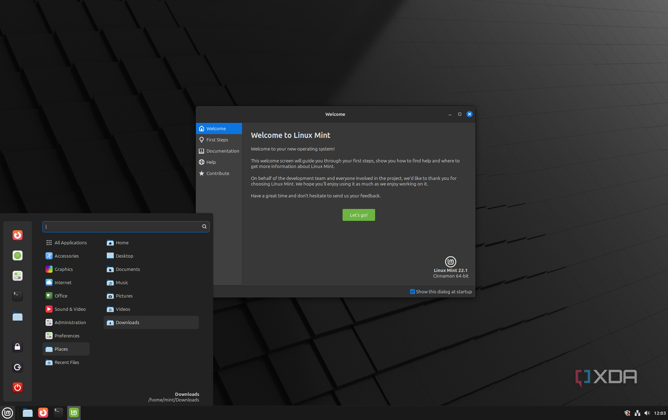 shows Mint Linux cinnamon desktop