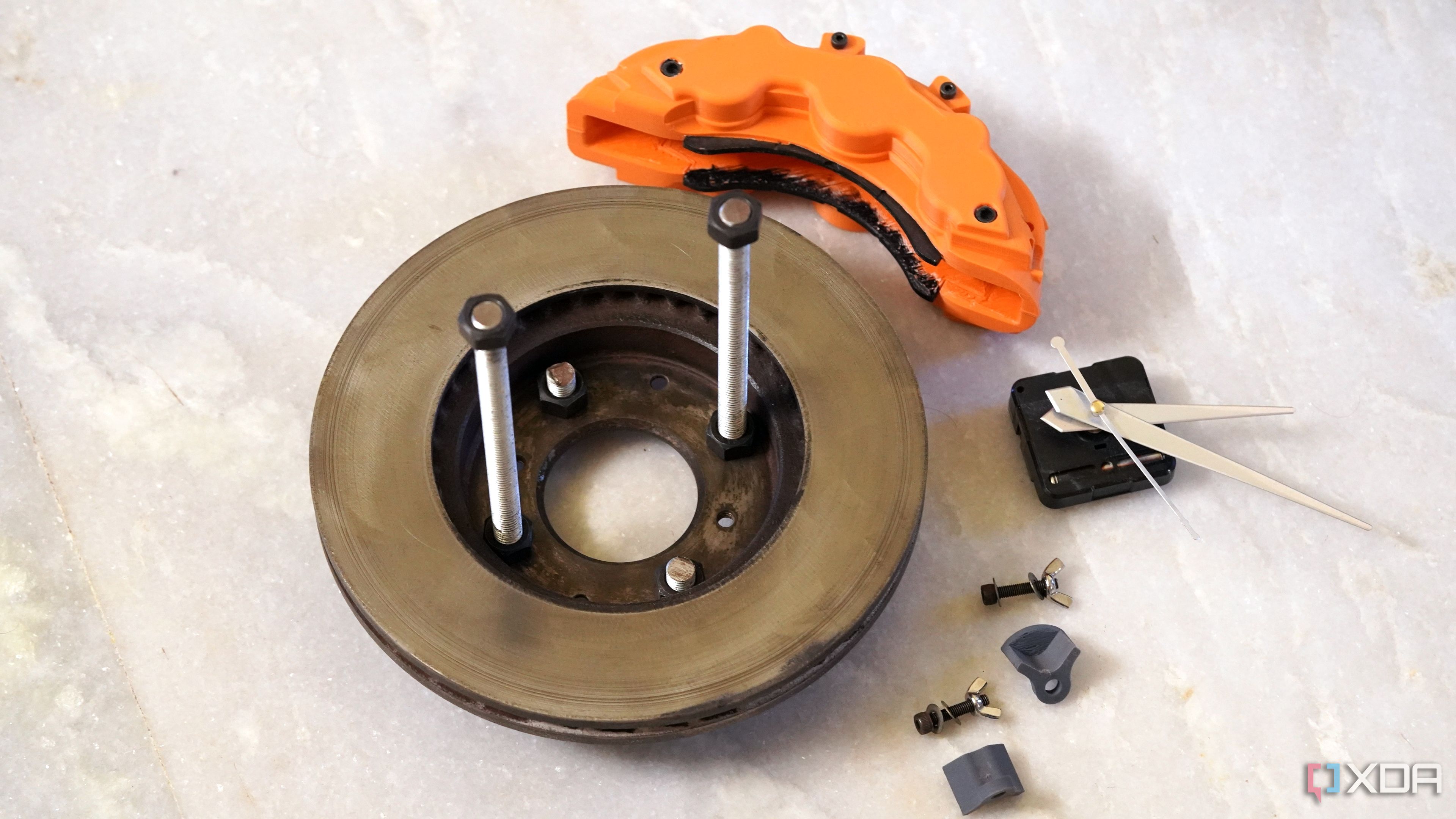 3D printing helped memorialize my car with a desk clock
